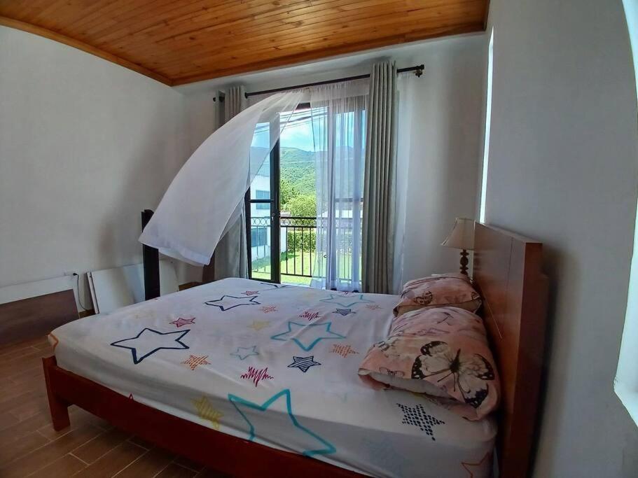 Casa en Condominio con Piscina