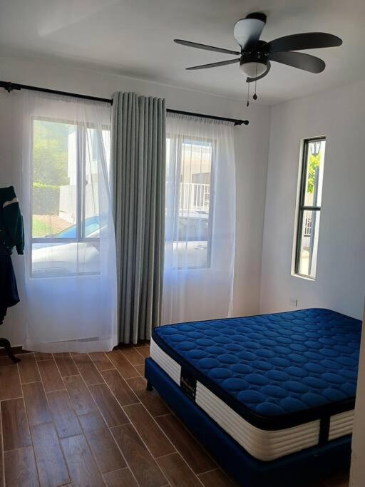Casa en Condominio con Piscina