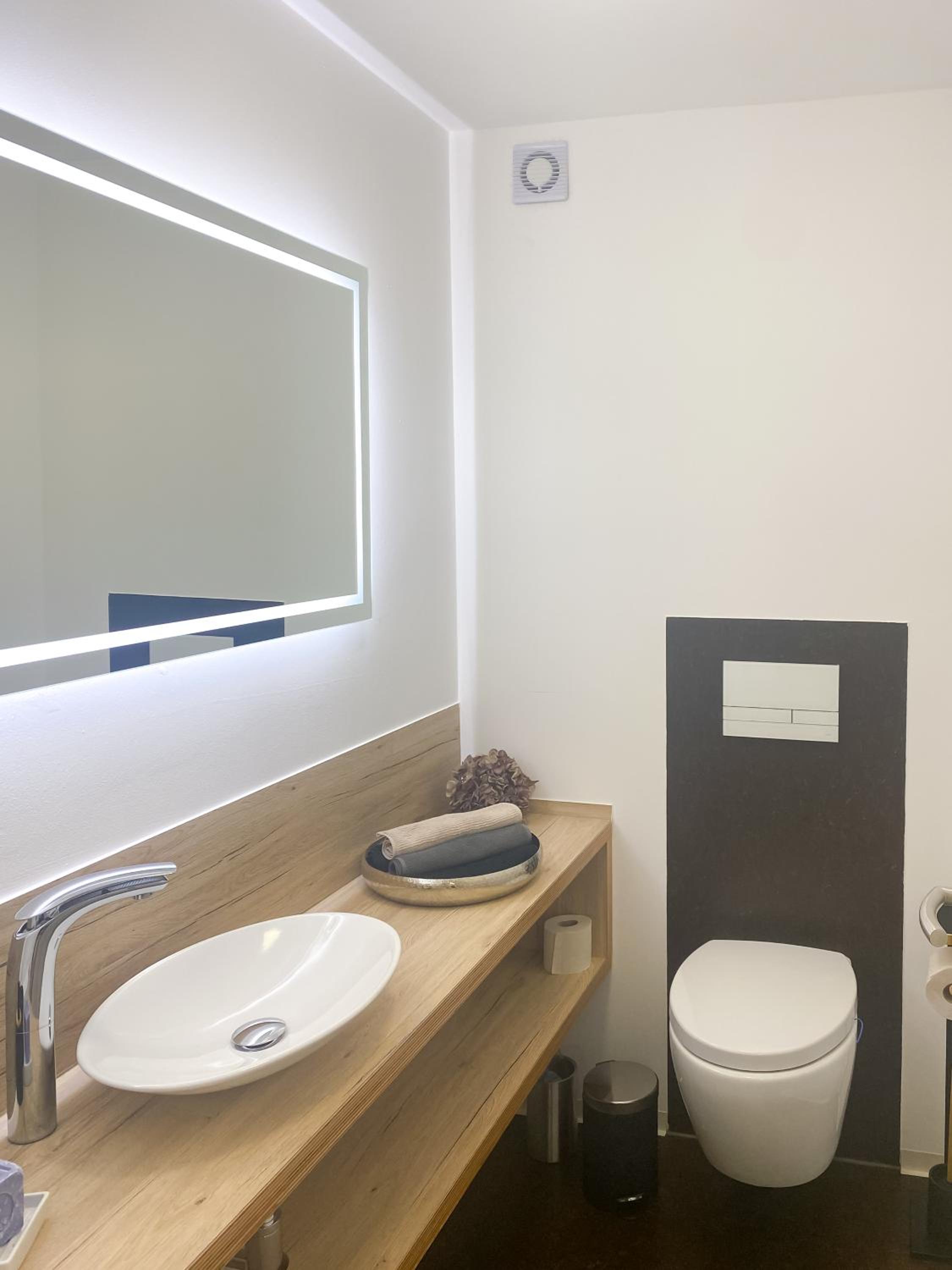 170qm Apartment in Natur für Familien mit Parken, 2 Balkone, und Küche