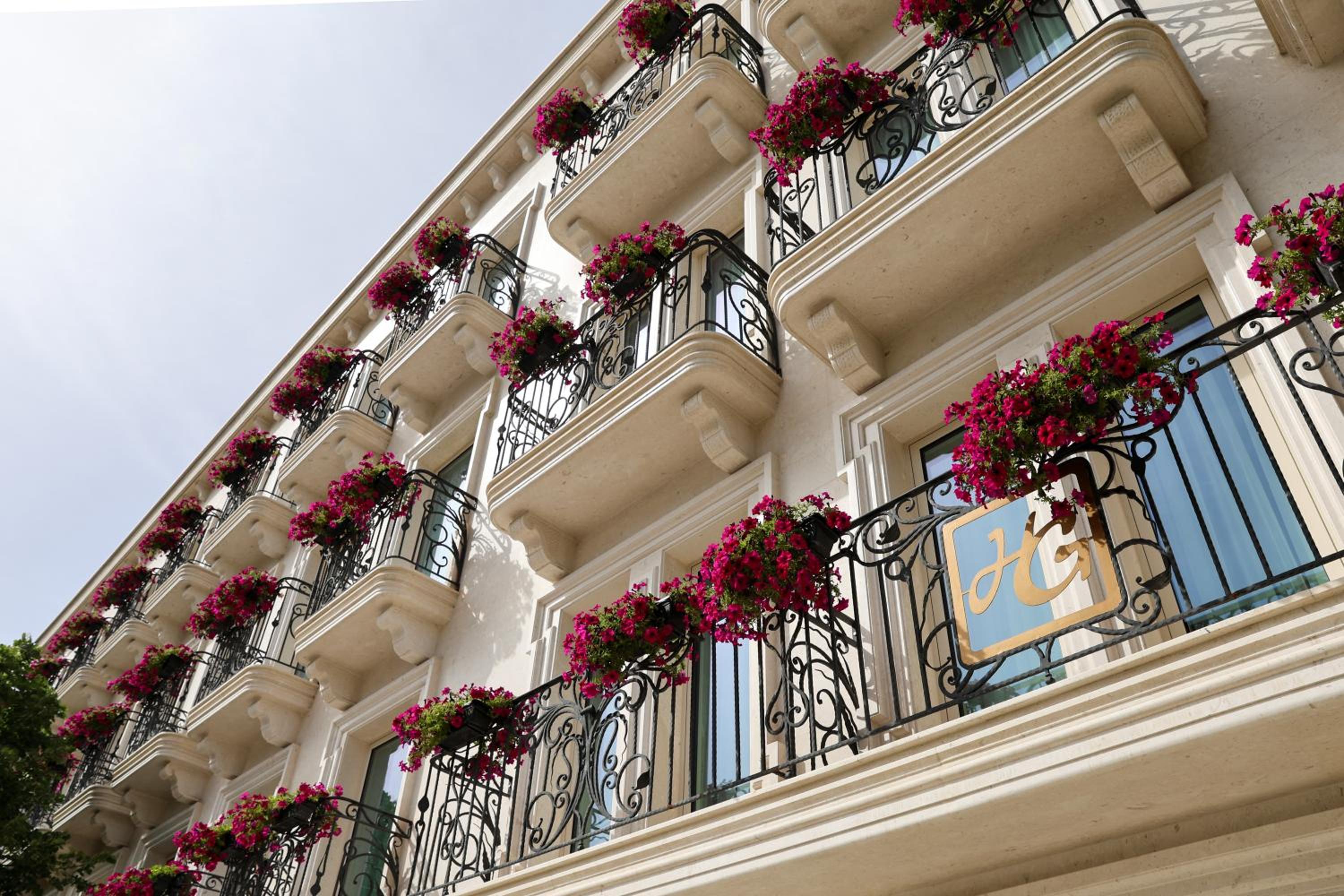 Hotel Plaza Berat - Image 1