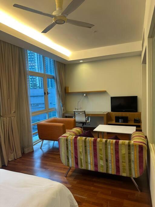 Luxzell suite Klcc With bathtub 7 Minutes walk to klcc
