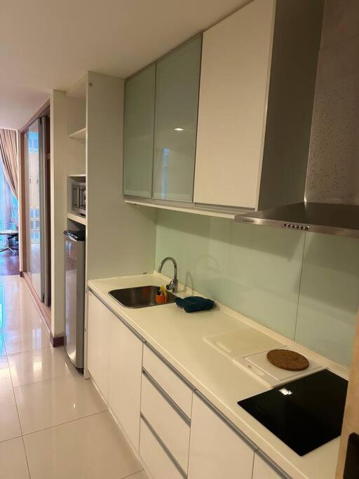 Luxzell suite Klcc With bathtub 7 Minutes walk to klcc