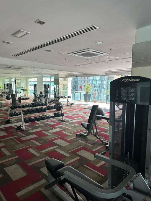 Luxzell suite Klcc With bathtub 7 Minutes walk to klcc