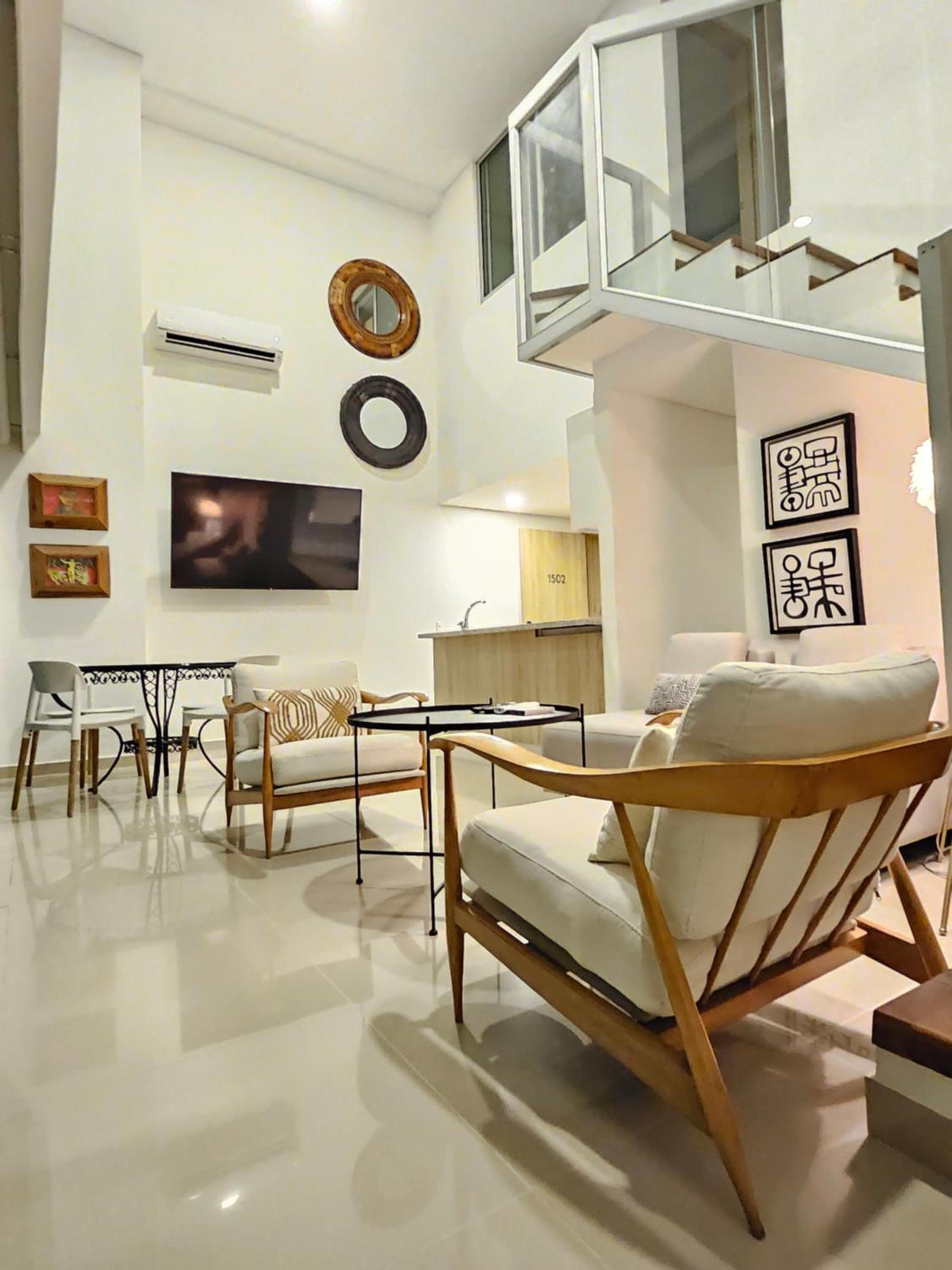 Duplex de Lujo nuevo con vista increible al centro y la playa