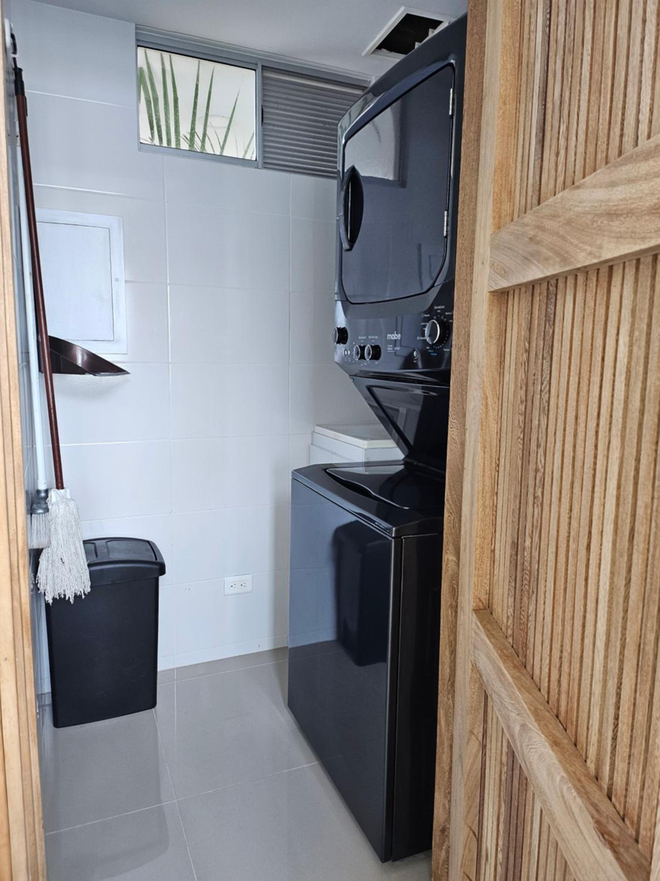 Duplex de Lujo nuevo con vista increible al centro y la playa