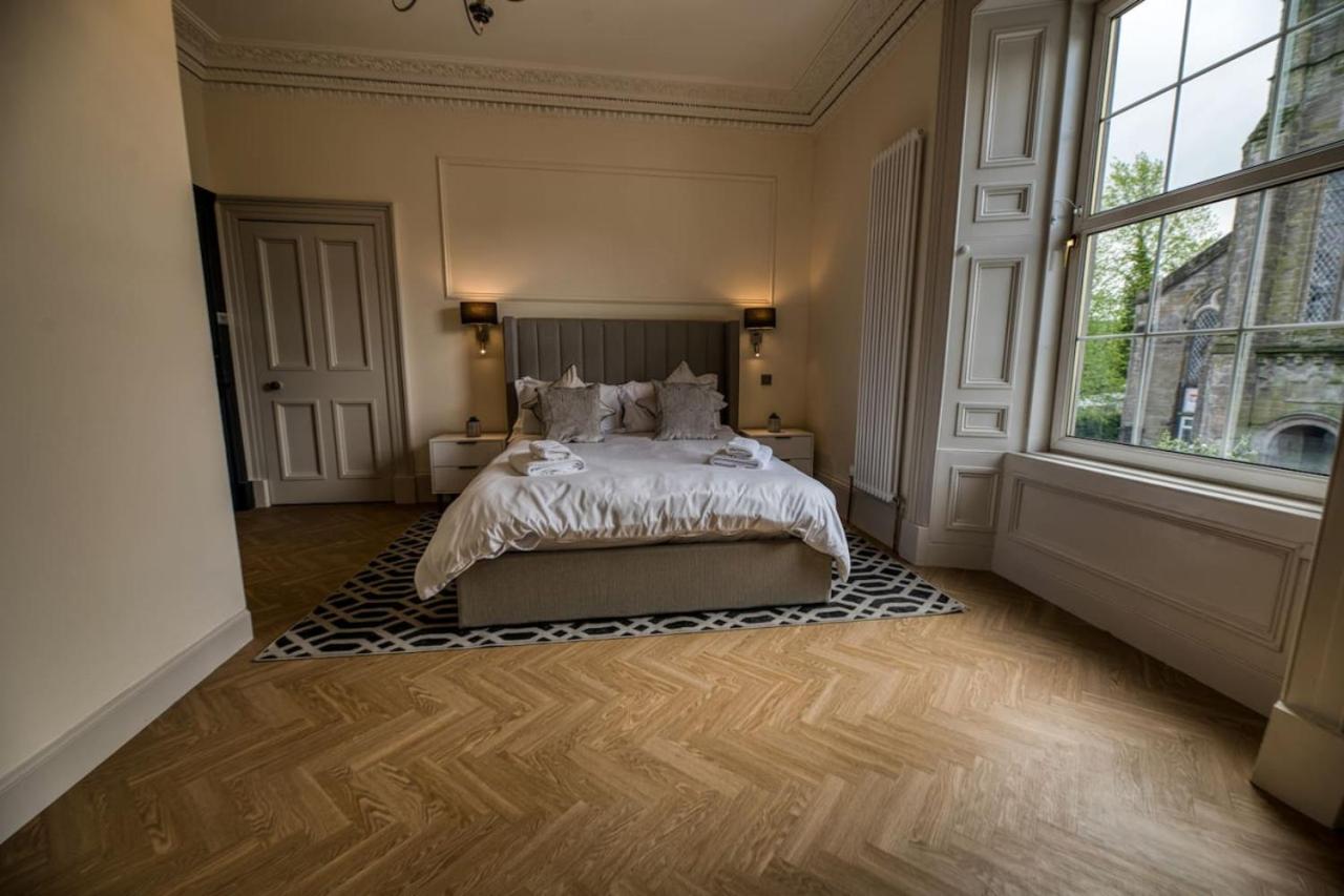 'Douglas' in ApartNest Auchterarder view 5