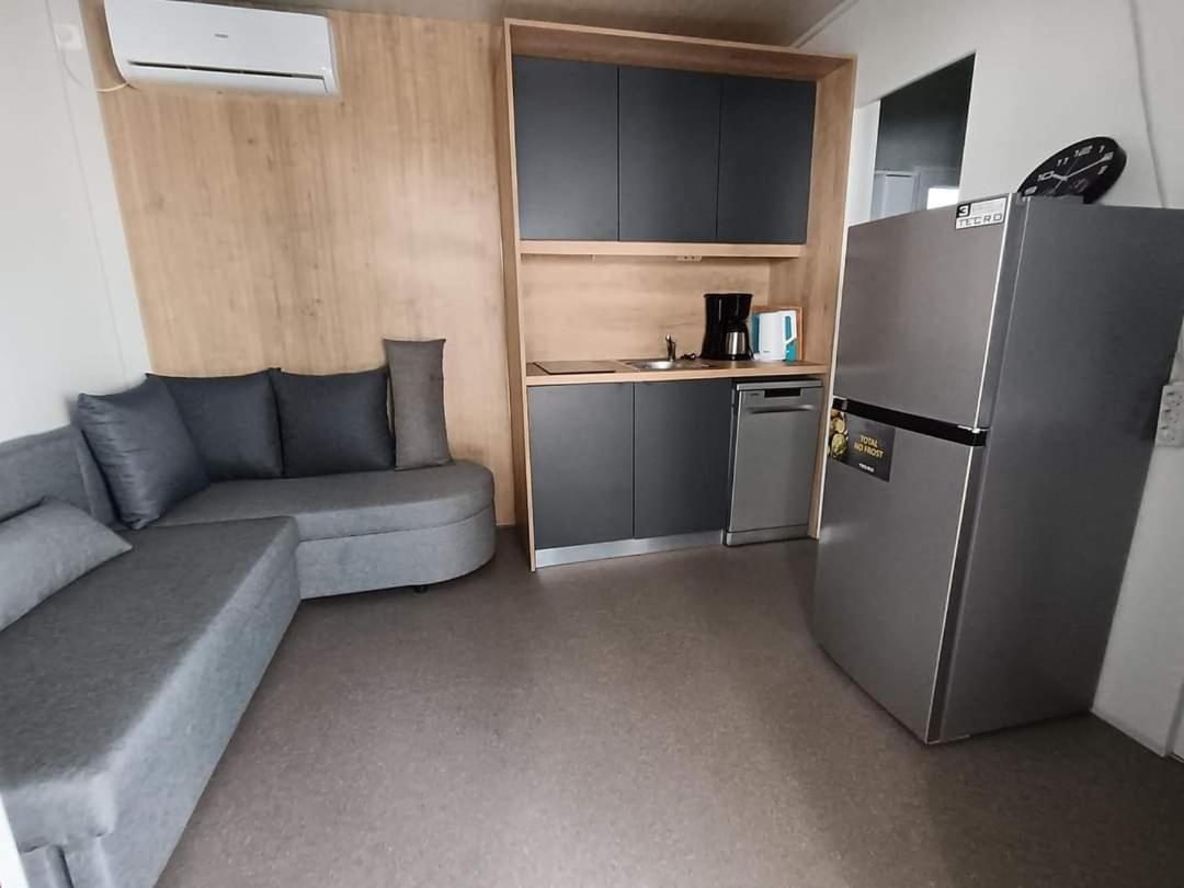 MobilHomeCharly