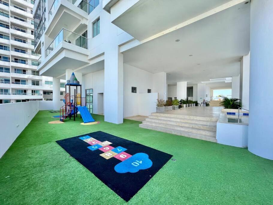 Duplex de Lujo nuevo con vista increible al centro y la playa