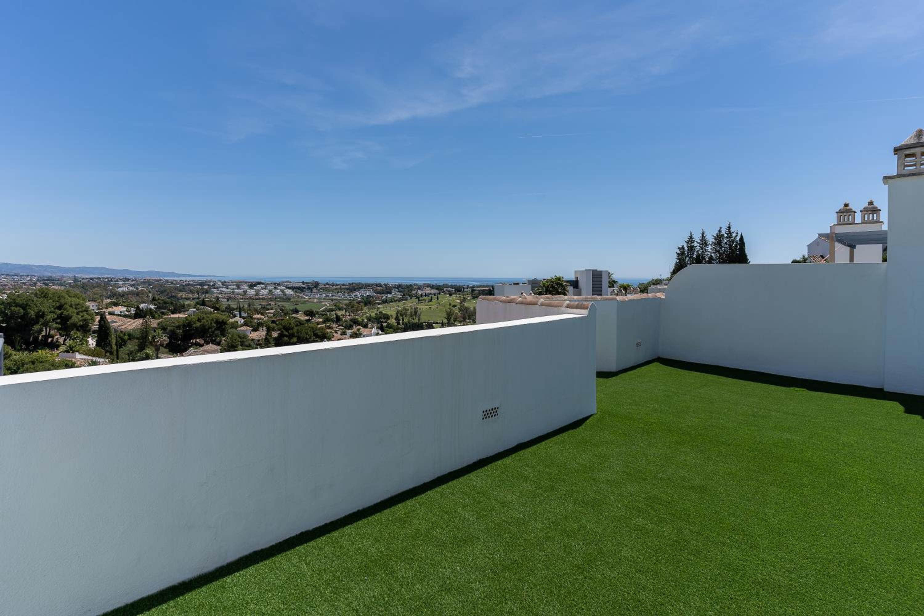 Sea View Penthouse - Magical Resort in the Heart of the Golf Paradise - Paraíso Pueblo, Benahavís photo 5
