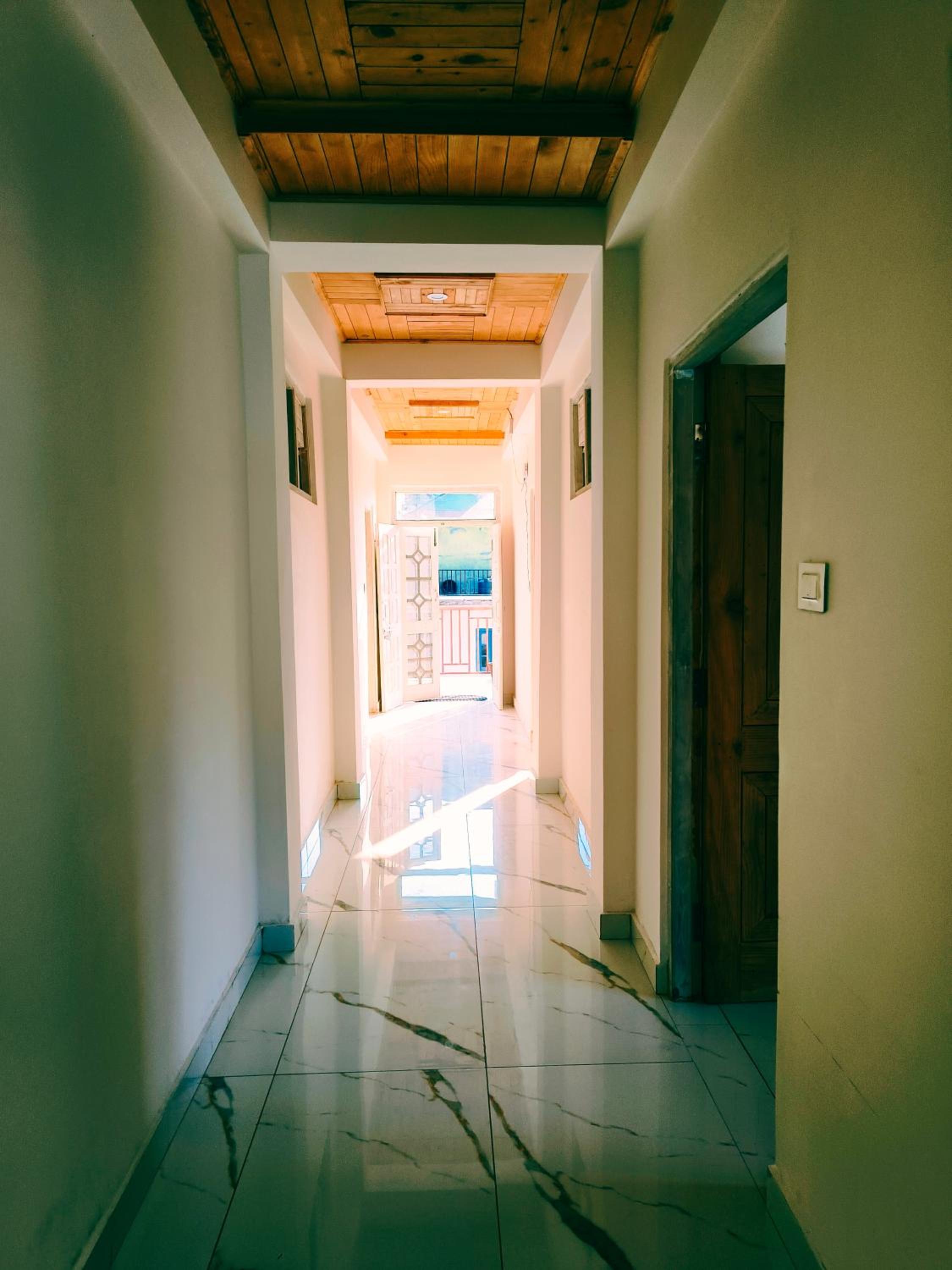 COZY HEAVEN HOME STAY DALHOUSIE-Near Fortune Park ITC Karelanu view 4