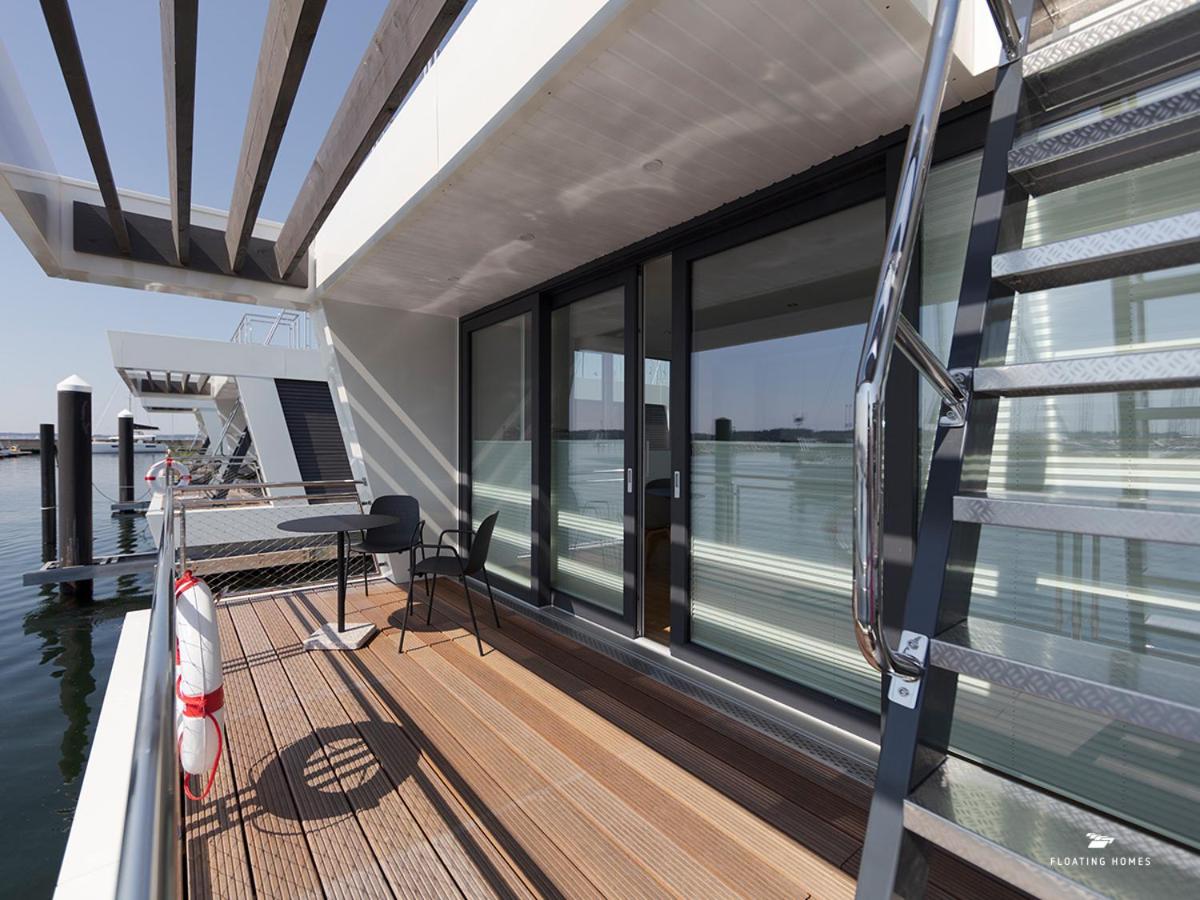 Hausboot Kielwasser FH-LA 03