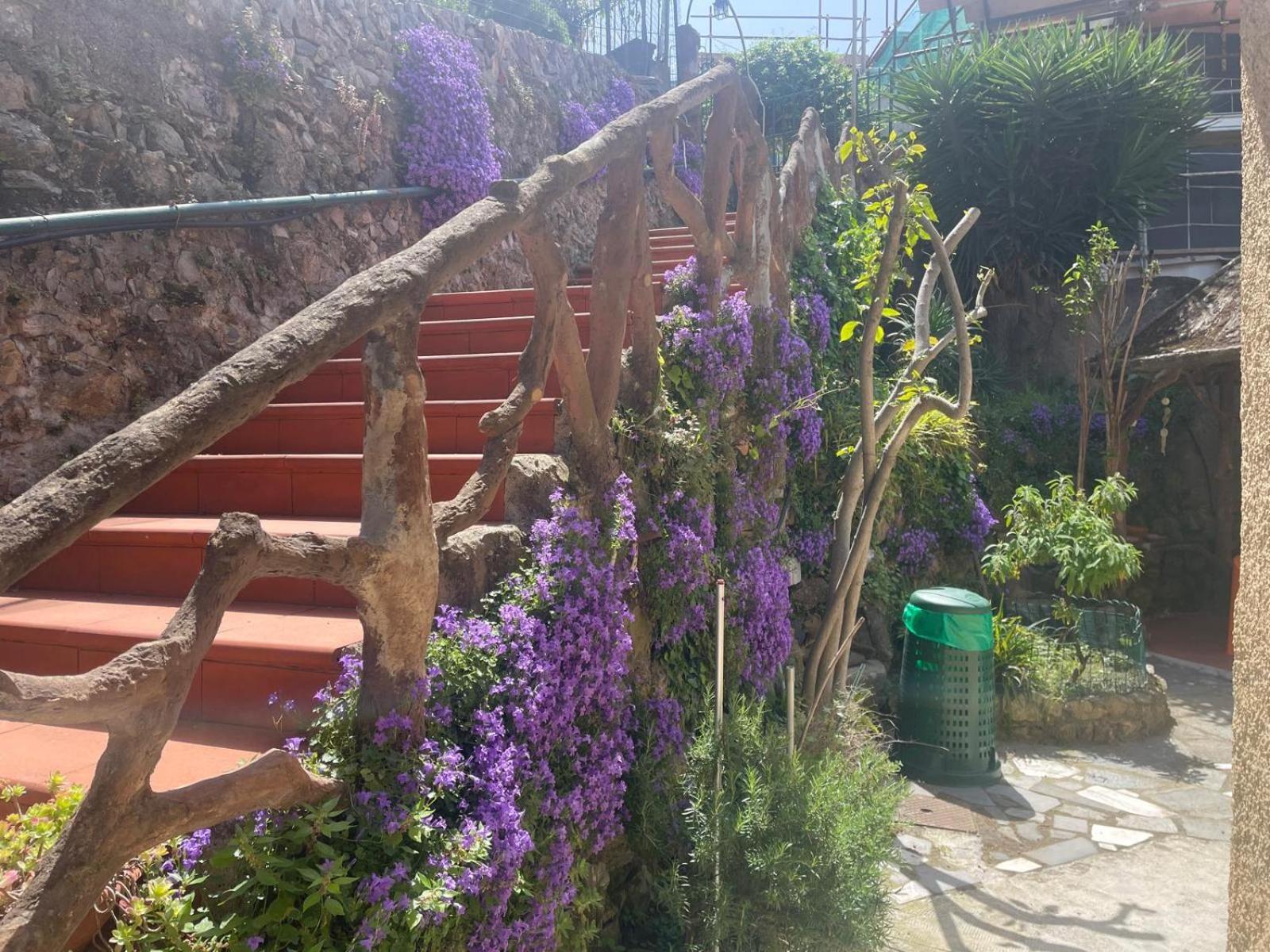 Villa indipendente con giardino