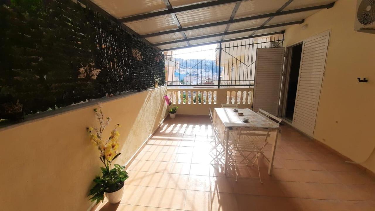 Aleksander’s New and spacious Apartment in Saranda