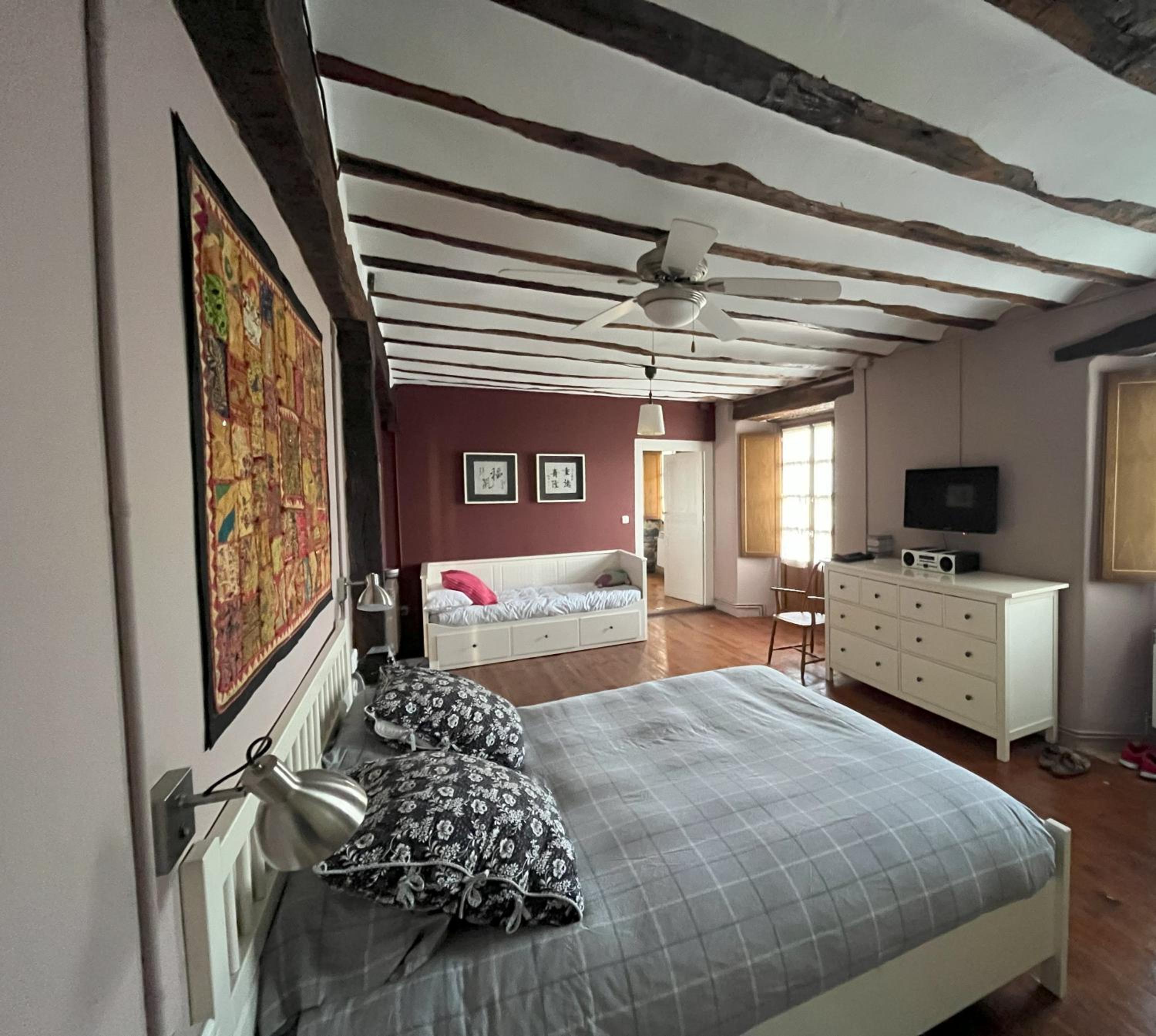 Apaizetxea, caserío en entorno rural entre Bilbao y Vitoria-Gasteiz