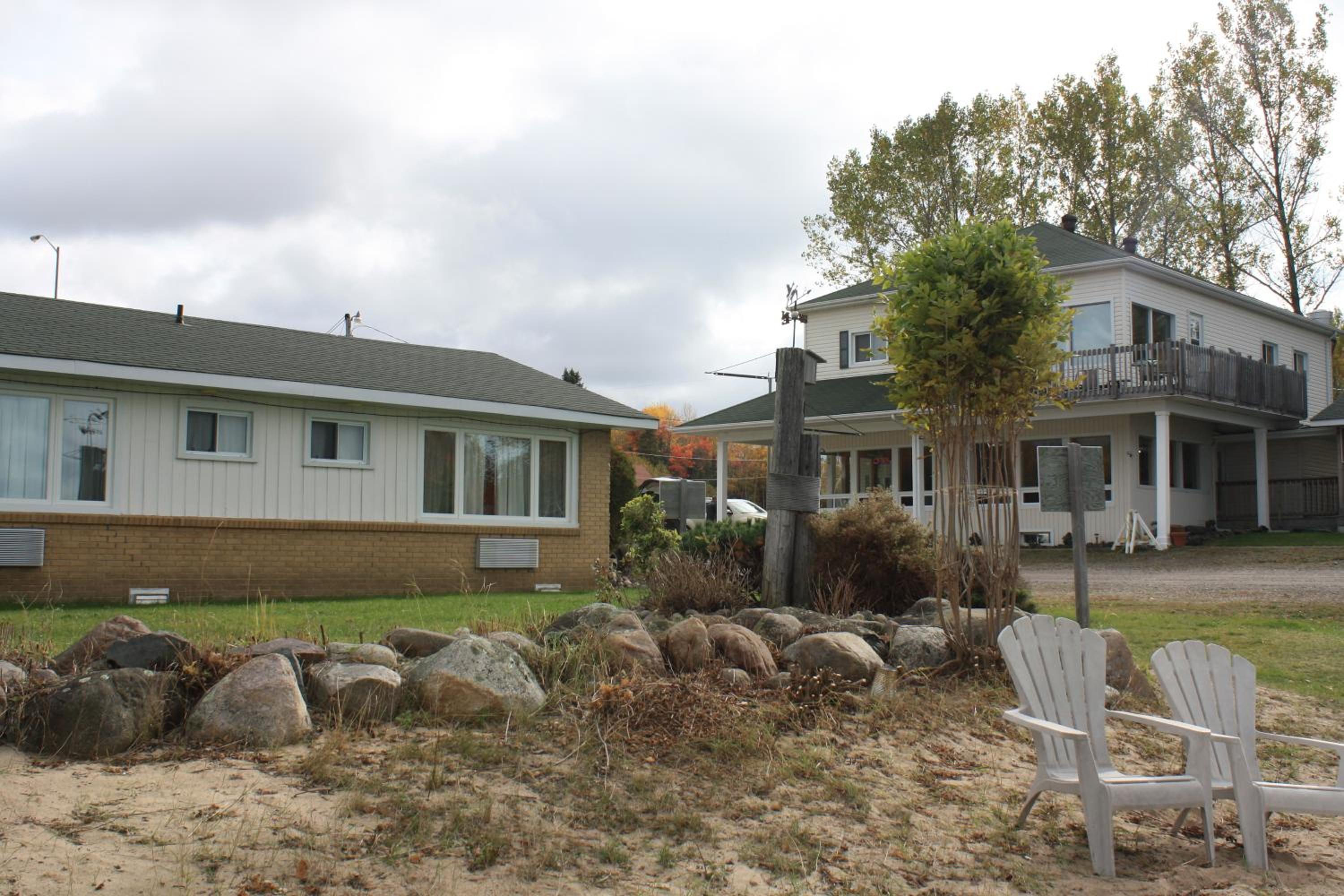 Carolyn Beach Inn