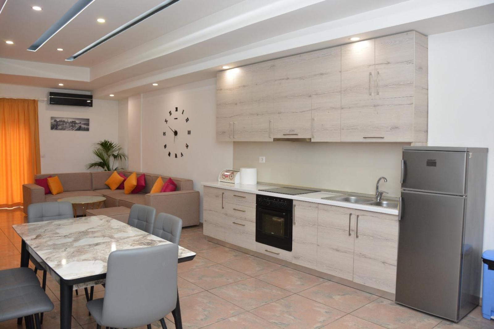 B&C Apartment