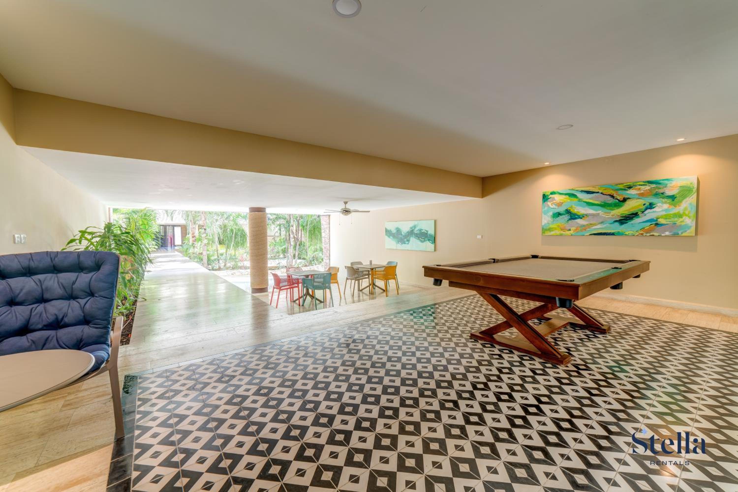 lounge
