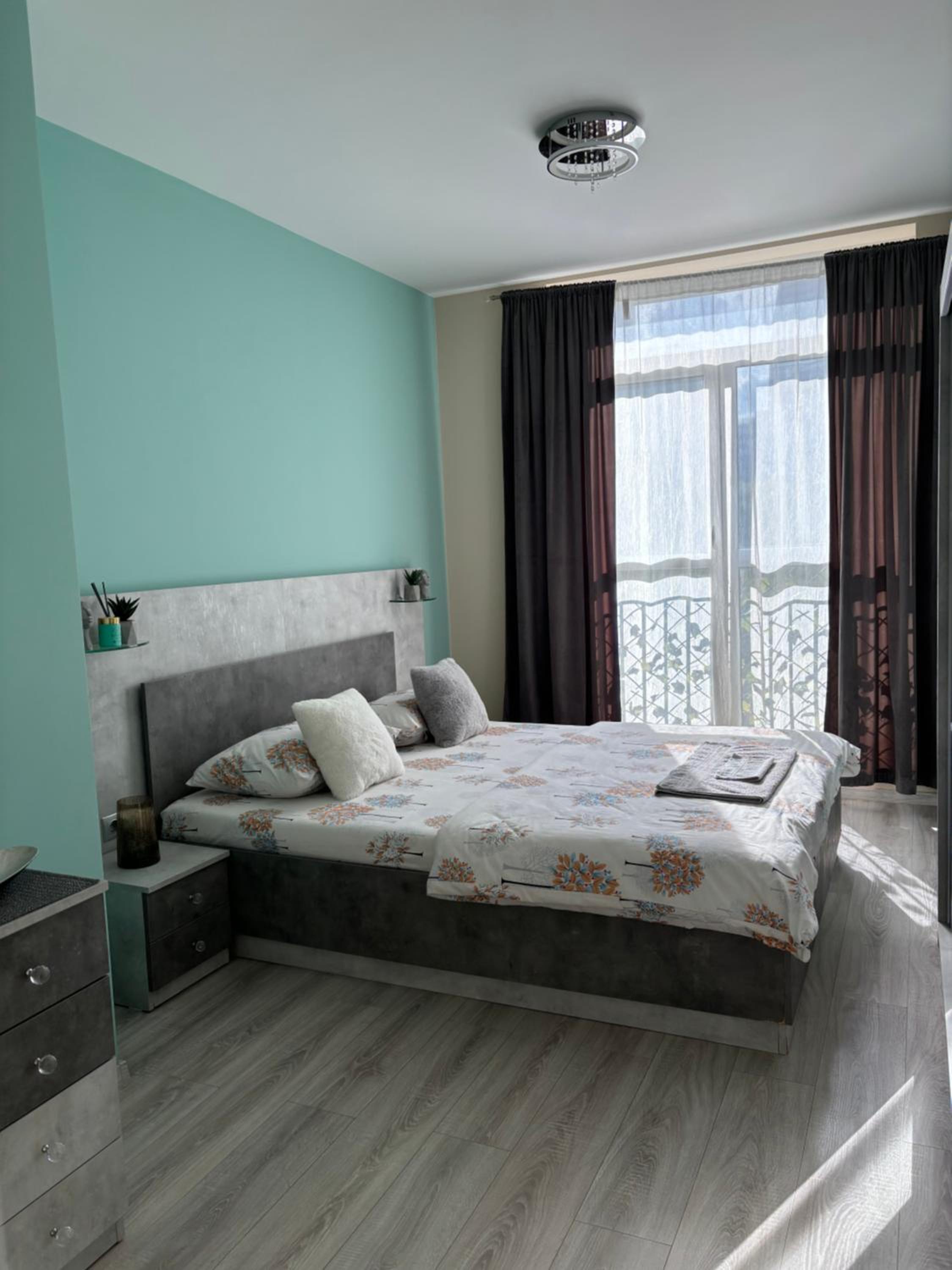 Modern, Cute and Comfy Apartment - FREE PRIVATE PARKING