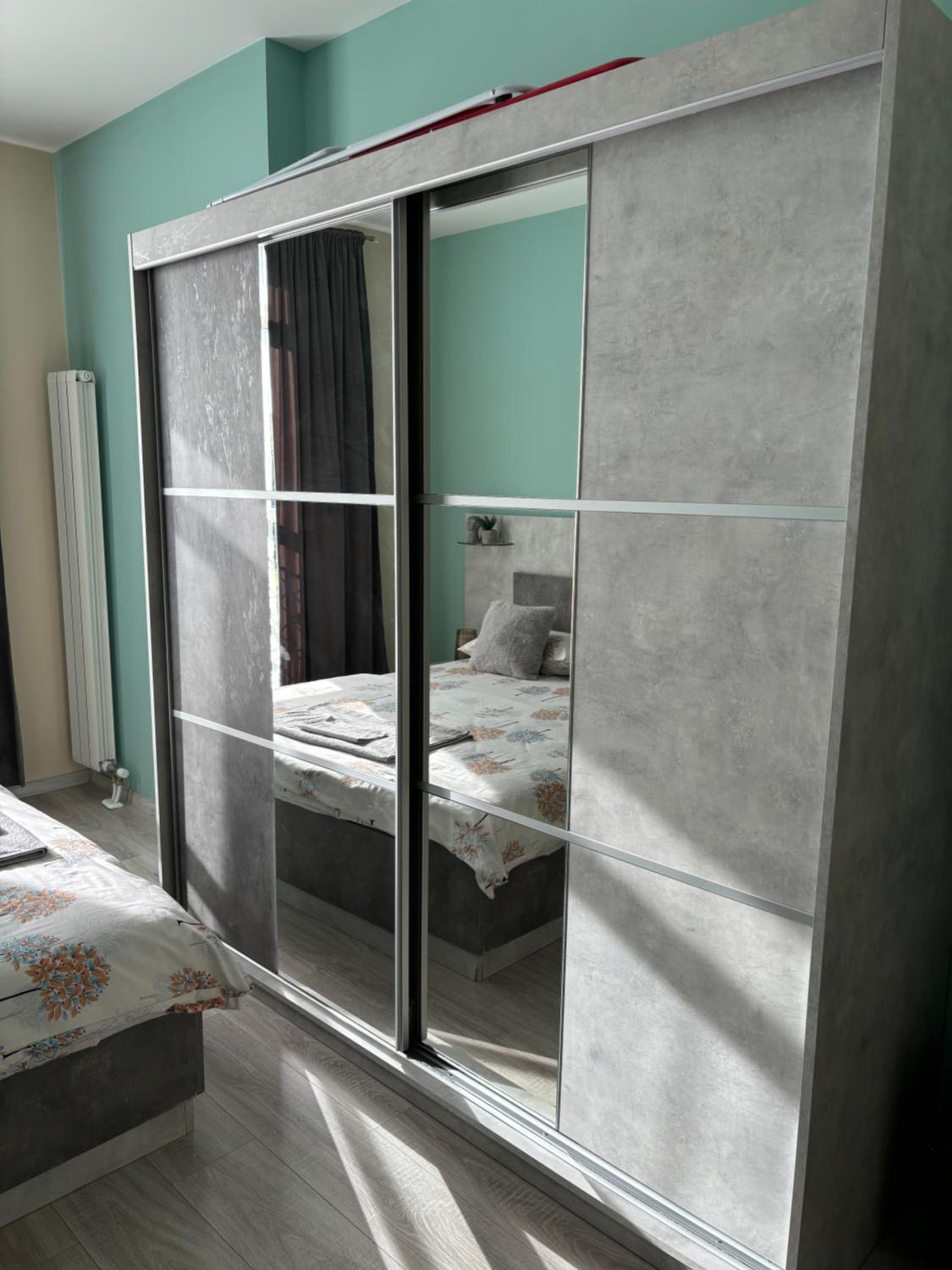 Modern, Cute and Comfy Apartment - FREE PRIVATE PARKING