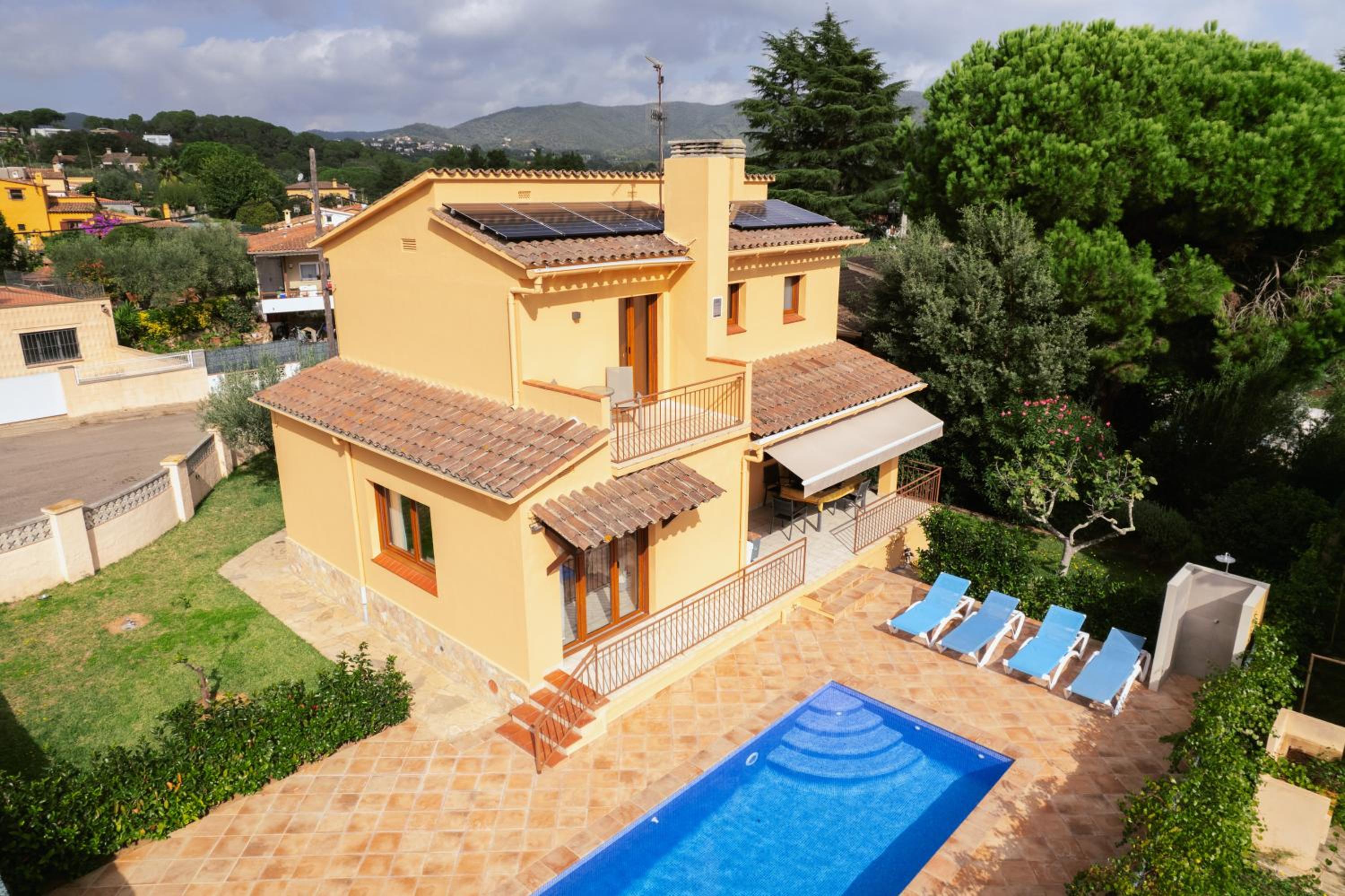 Villa Garbí by Alvent Holidays