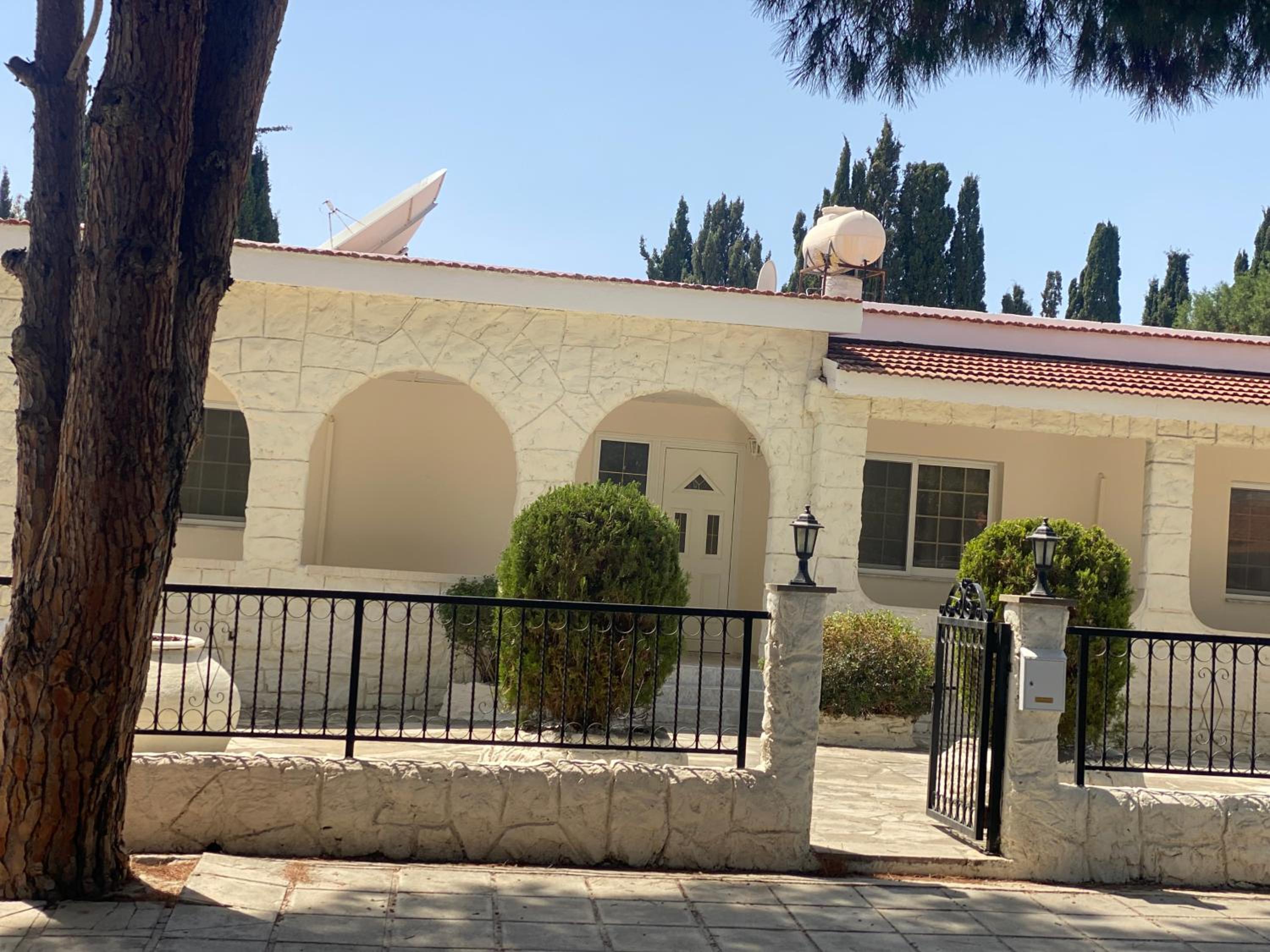villa 58 coral bay seafront