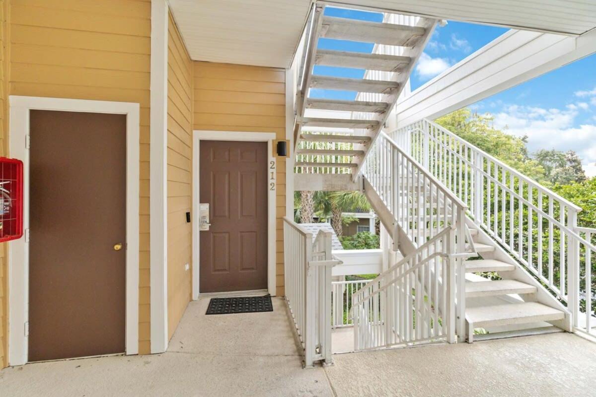 Second floor upgraded condo in Bahama Bay 2 bedrooms