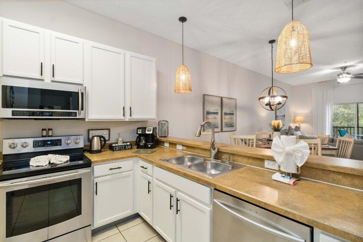 Second floor upgraded condo in Bahama Bay 2 bedrooms