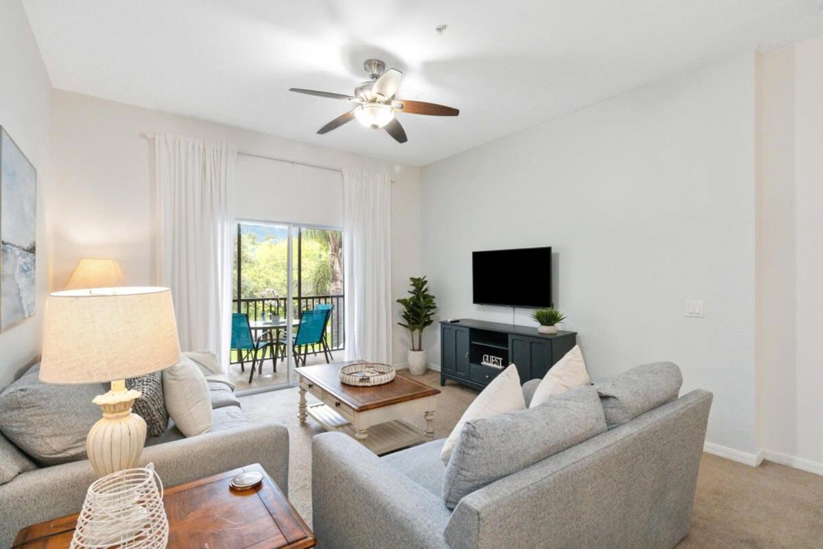 Second floor upgraded condo in Bahama Bay 2 bedrooms
