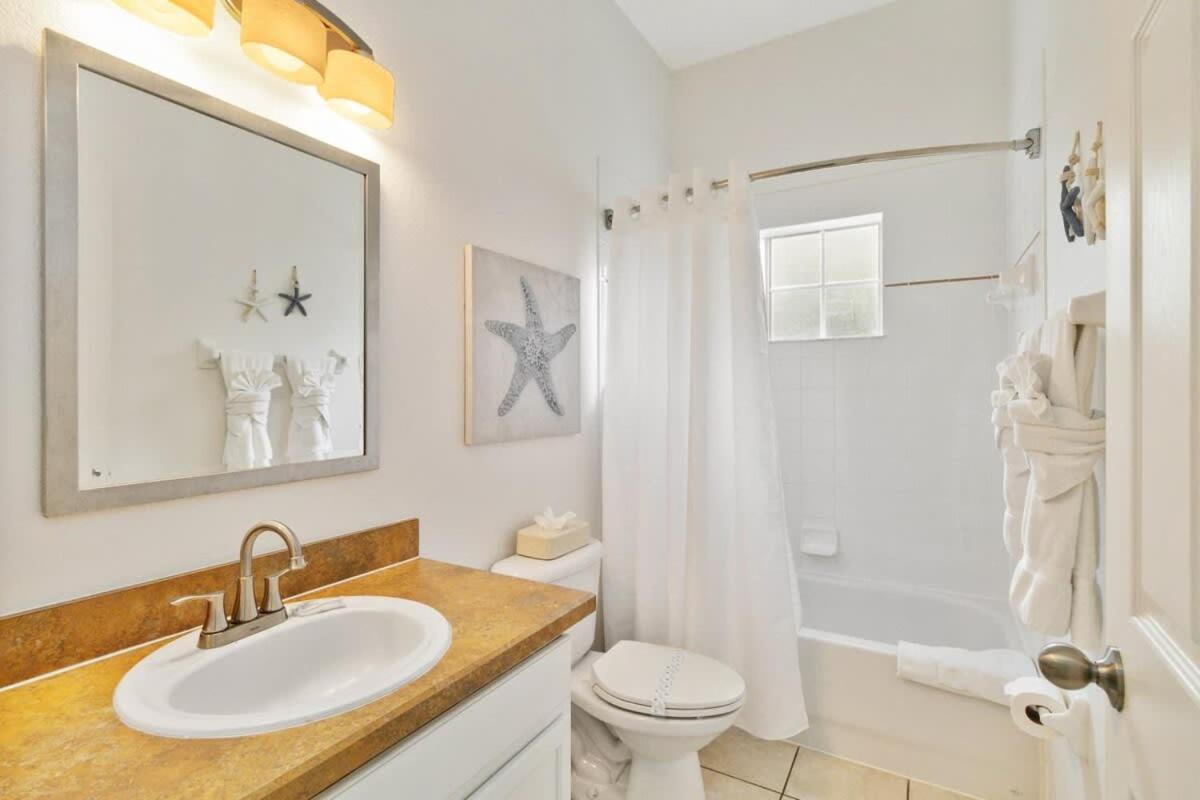 Second floor upgraded condo in Bahama Bay 2 bedrooms