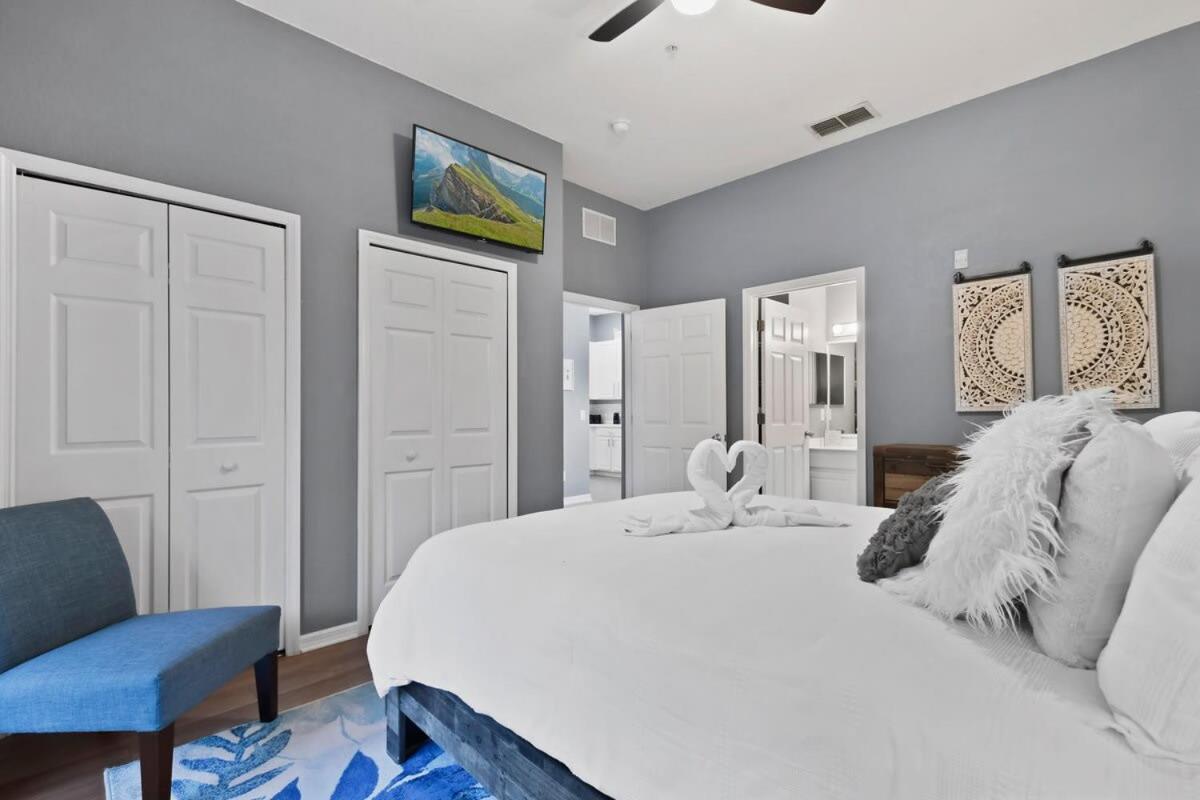 Bahama Bay beautiful 3 bedrooms condo view 5