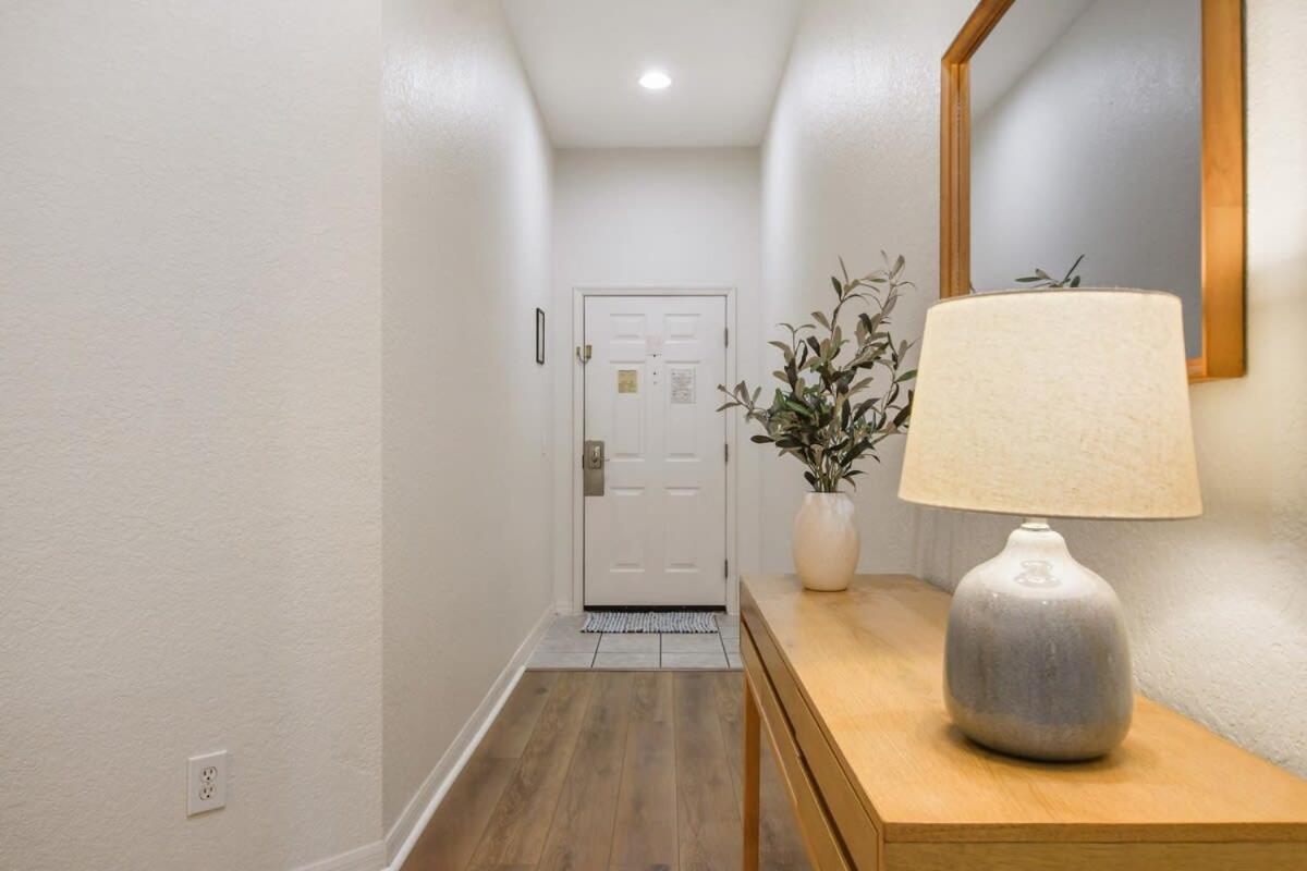 Bahama Bay 3 bedrooms Completely renovated view 2