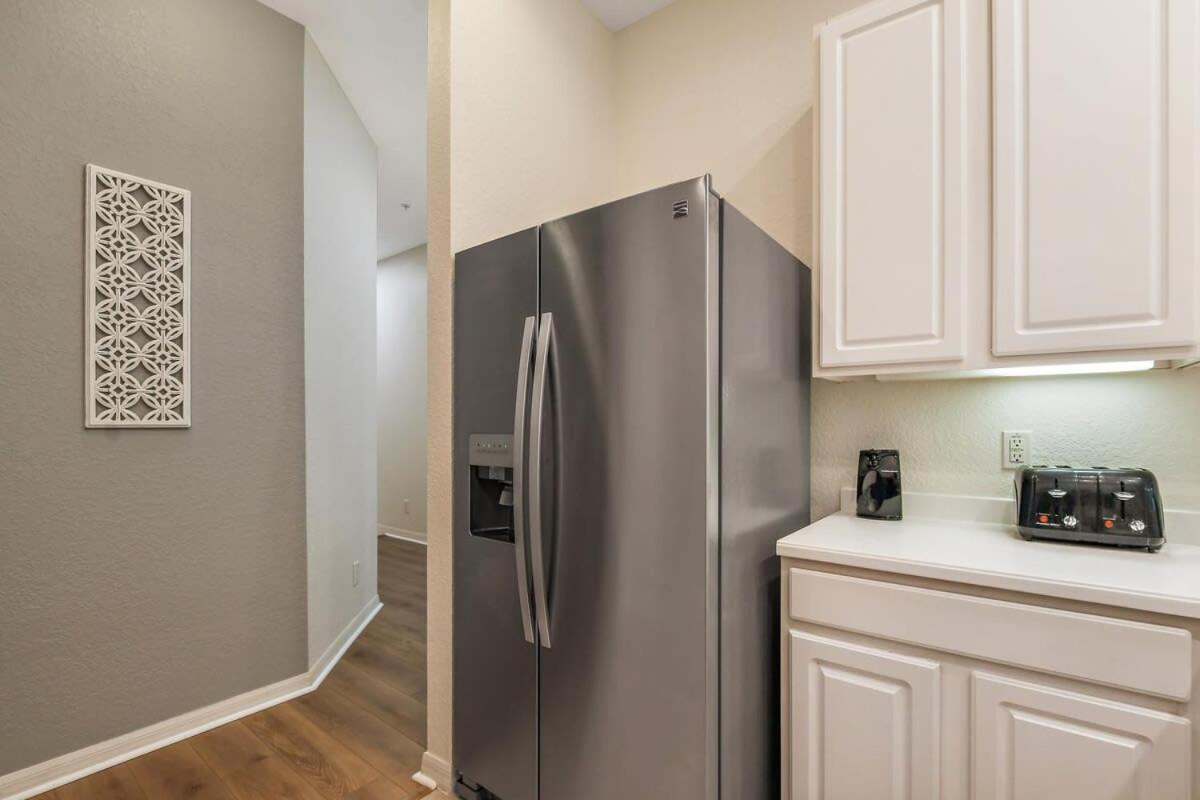 Bahama Bay 3 bedrooms Completely renovated view 5