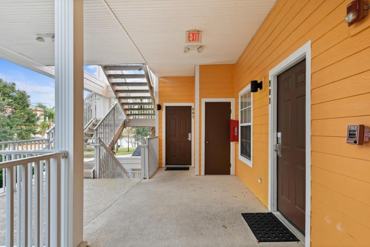 Bahama Bay- Cute 3 BR 2 king beds lake view view 4