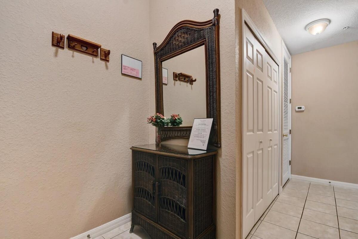 Bahama Bay- Two bedrooms condo fully equipped