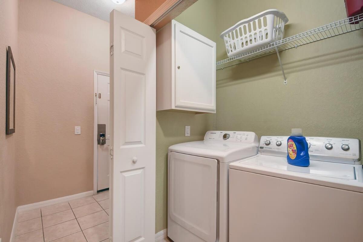Bahama Bay- Two bedrooms condo fully equipped