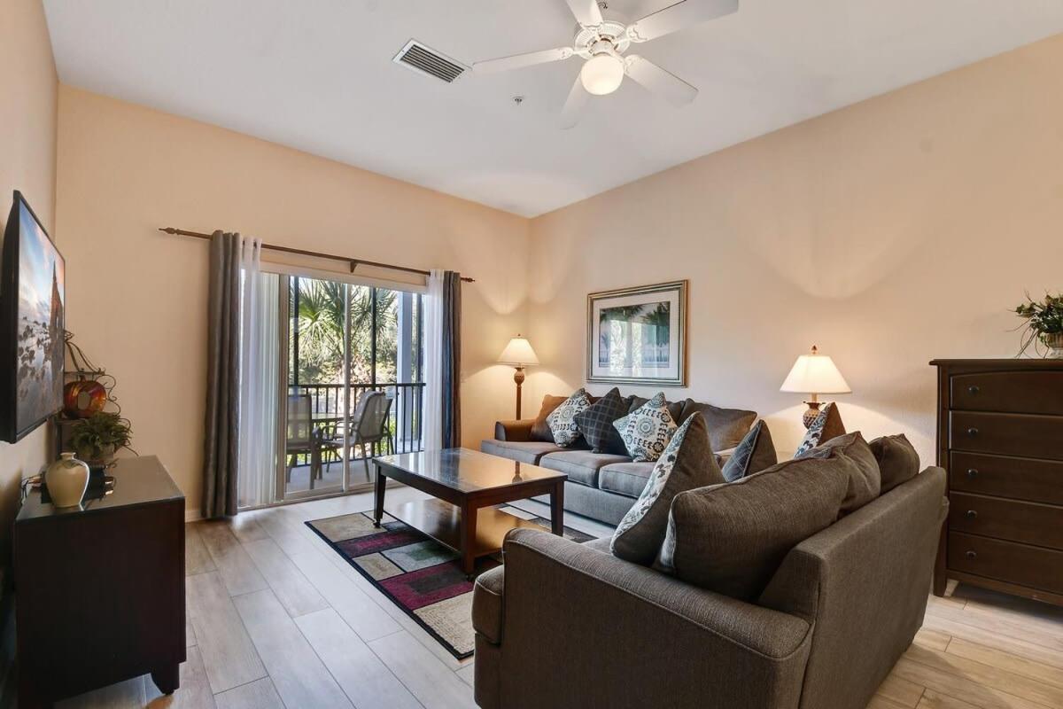 Bahama Bay- Two bedrooms condo fully equipped