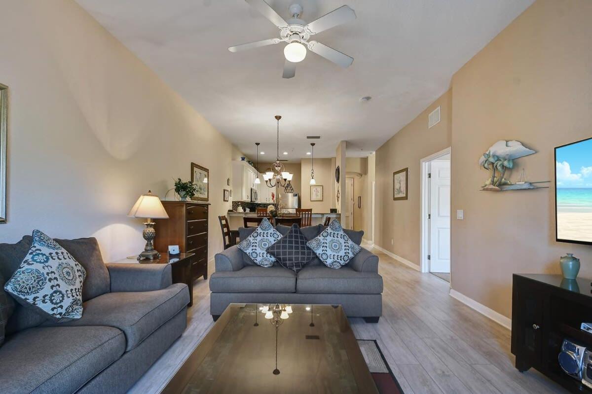 Bahama Bay- Two bedrooms condo fully equipped