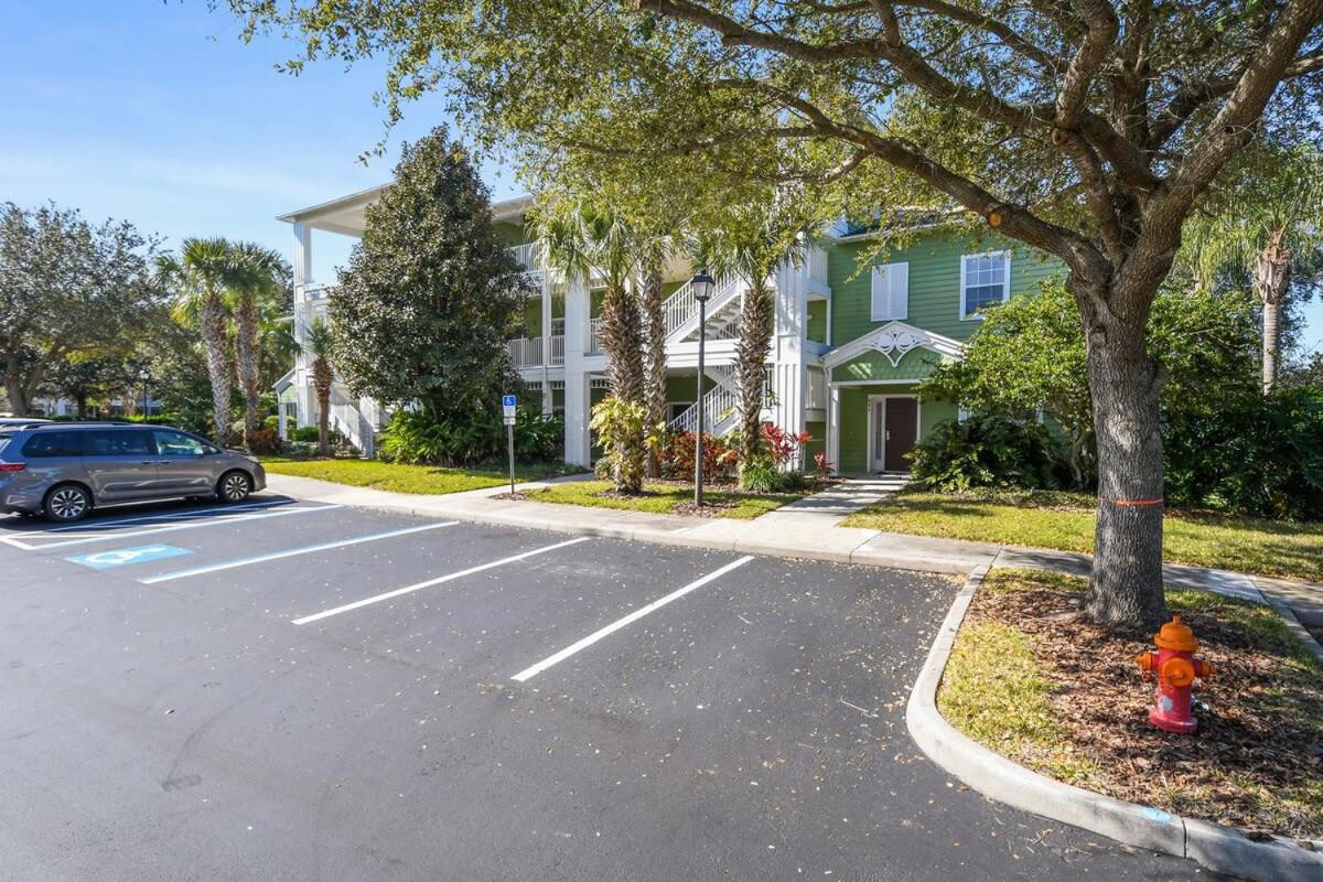 Bahama Bay- Two bedrooms condo fully equipped