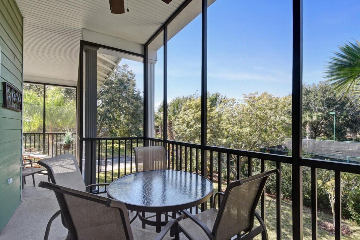 Bahama Bay- Two bedrooms condo fully equipped