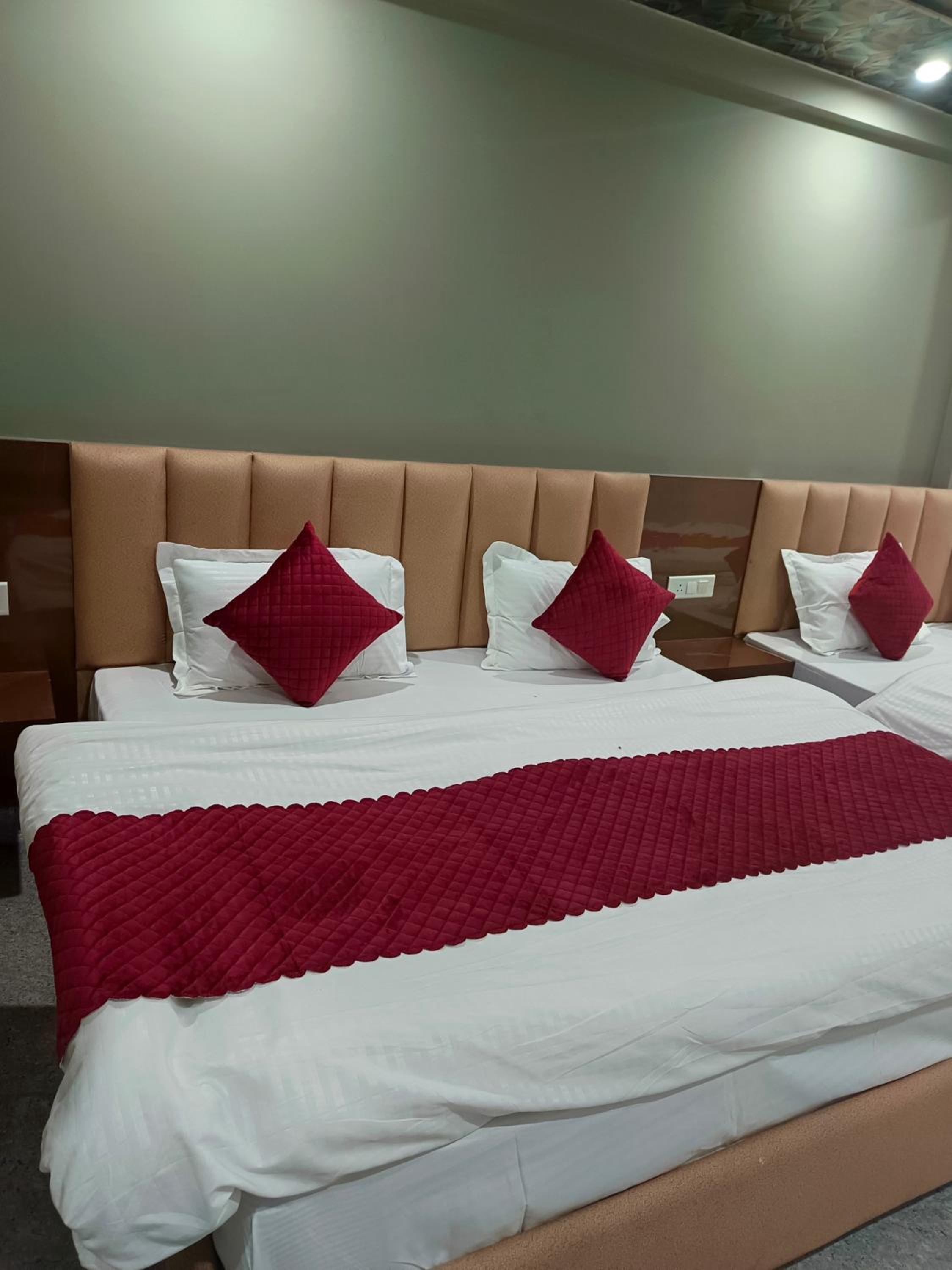 Hotel Fateh Heights