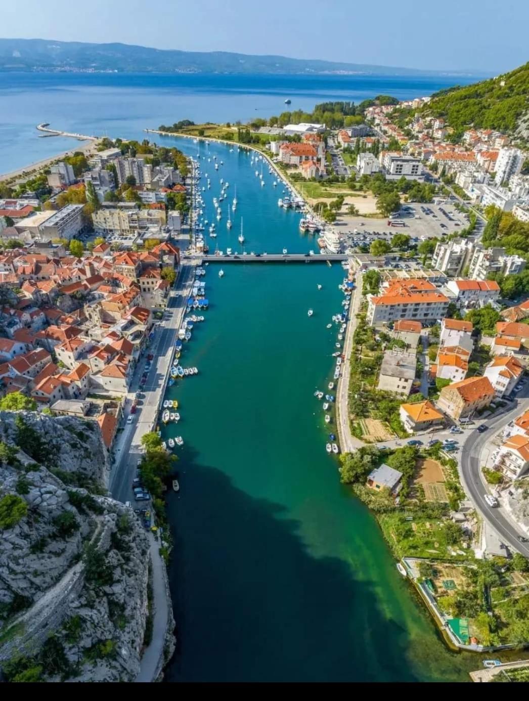 Apartments Mimi Omis
