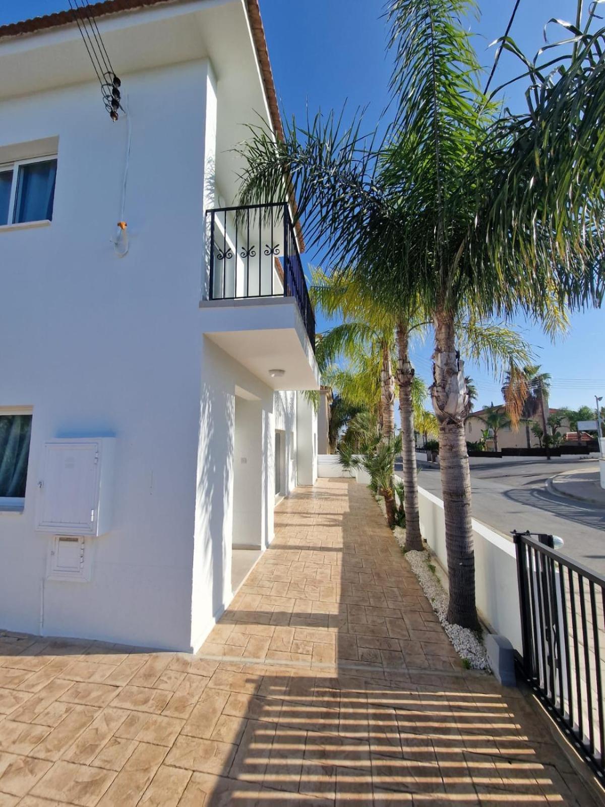 Hotel Sunshine Villa Kapparis - Image 1