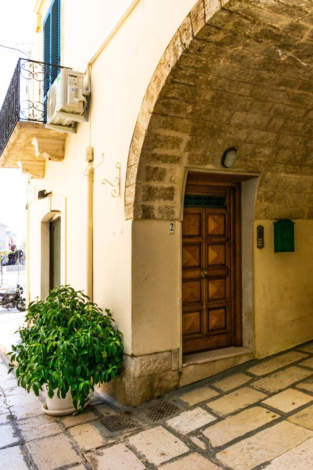 Palazzo storico vista mare nel borgo di Mola di Bari - charme e relax view 2