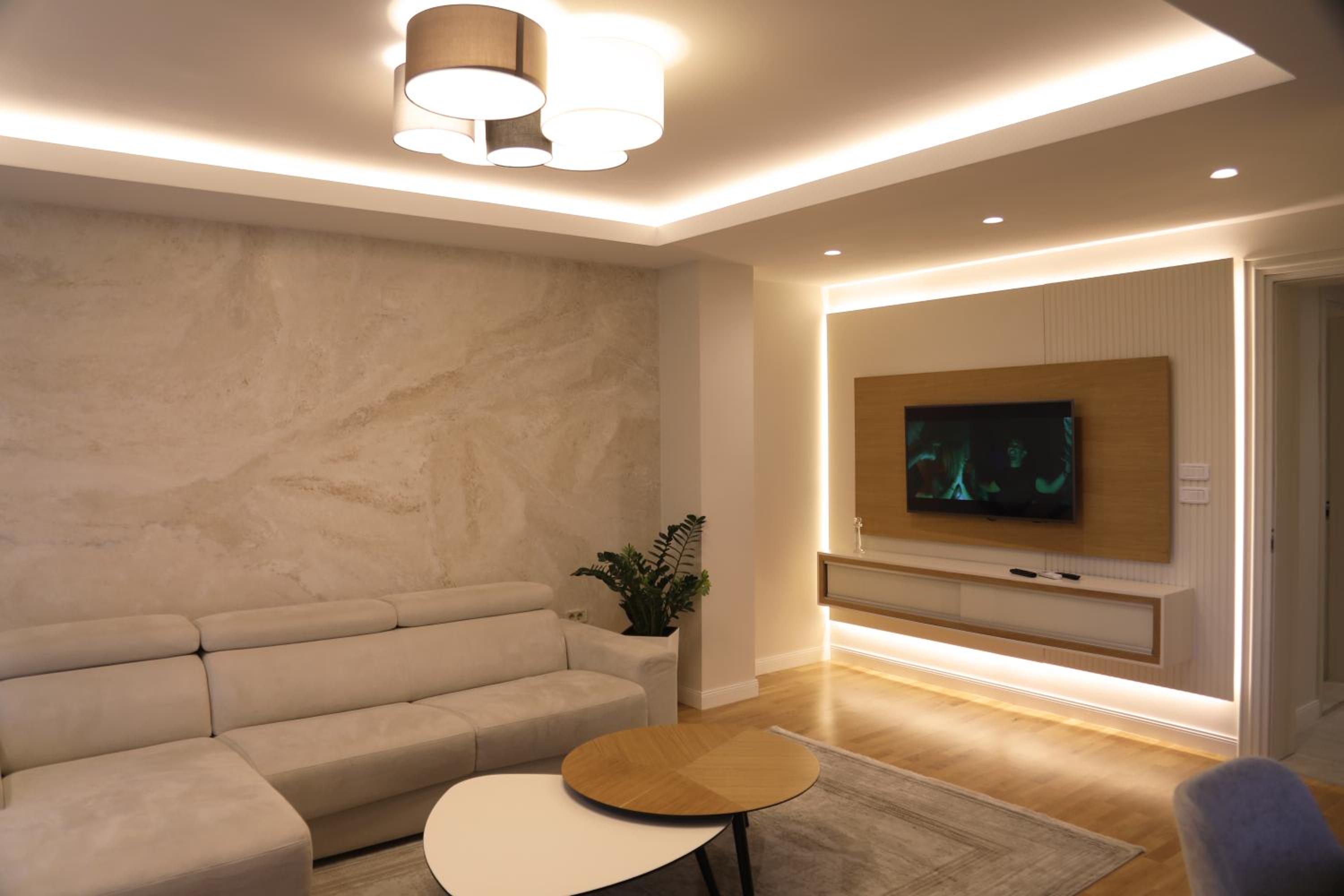 Brand new LUX Apartment view 4
