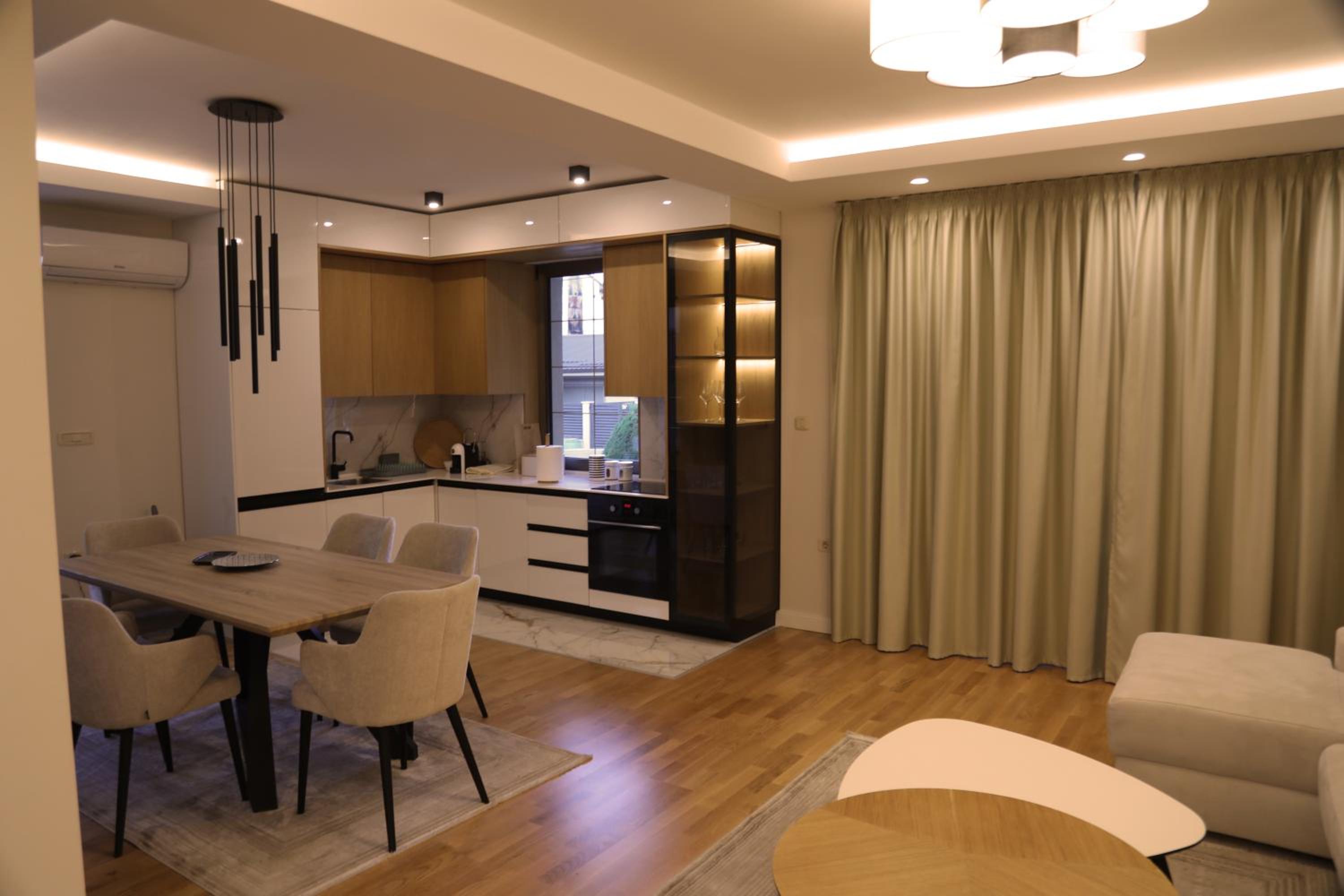 Brand new LUX Apartment view 5