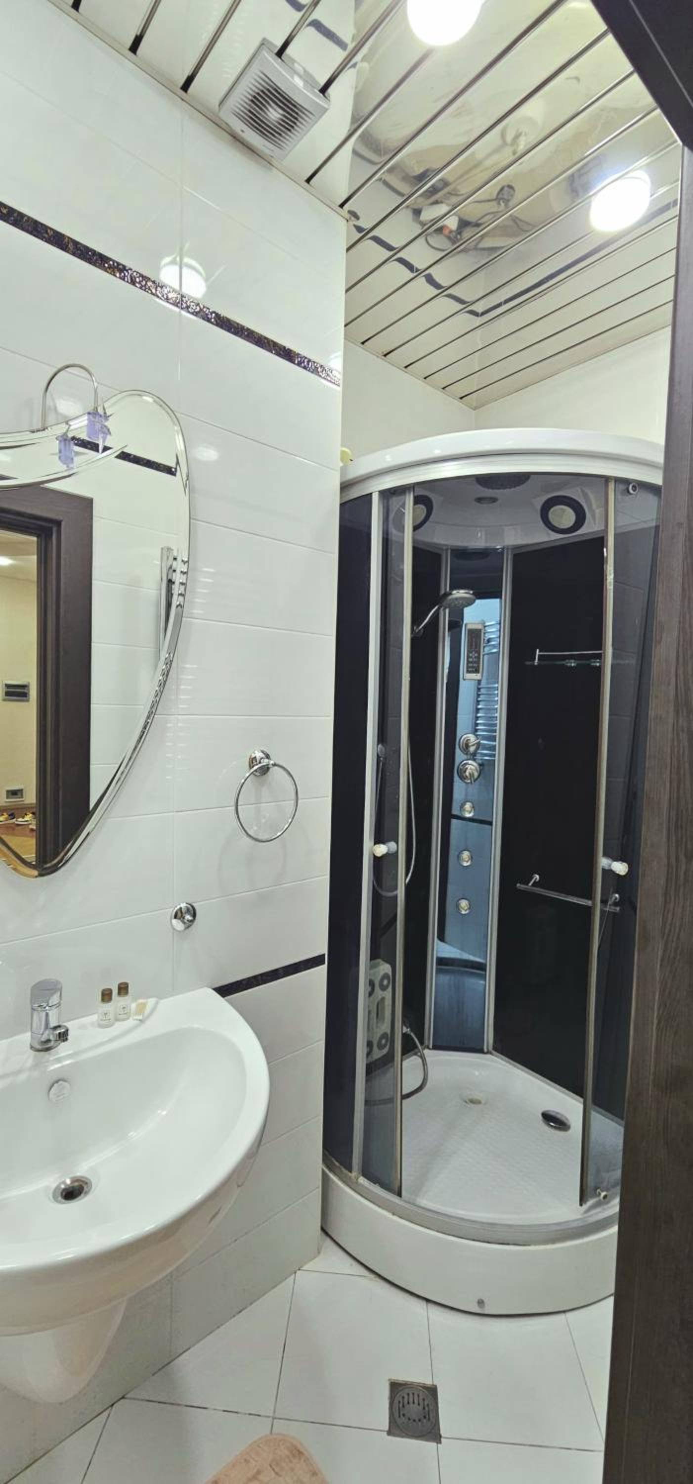 Big Apartment in the centre Baku