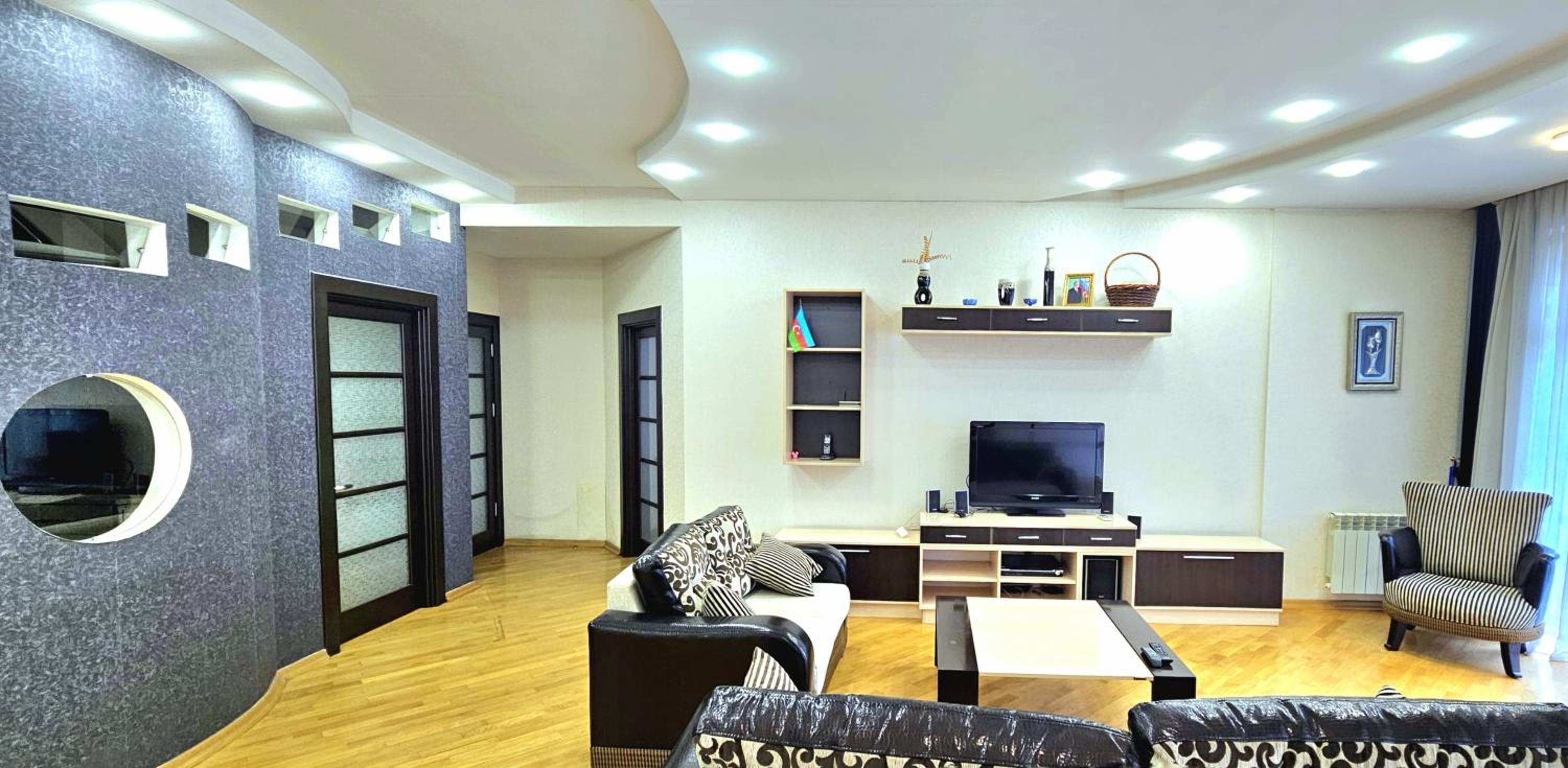 Big Apartment in the centre Baku