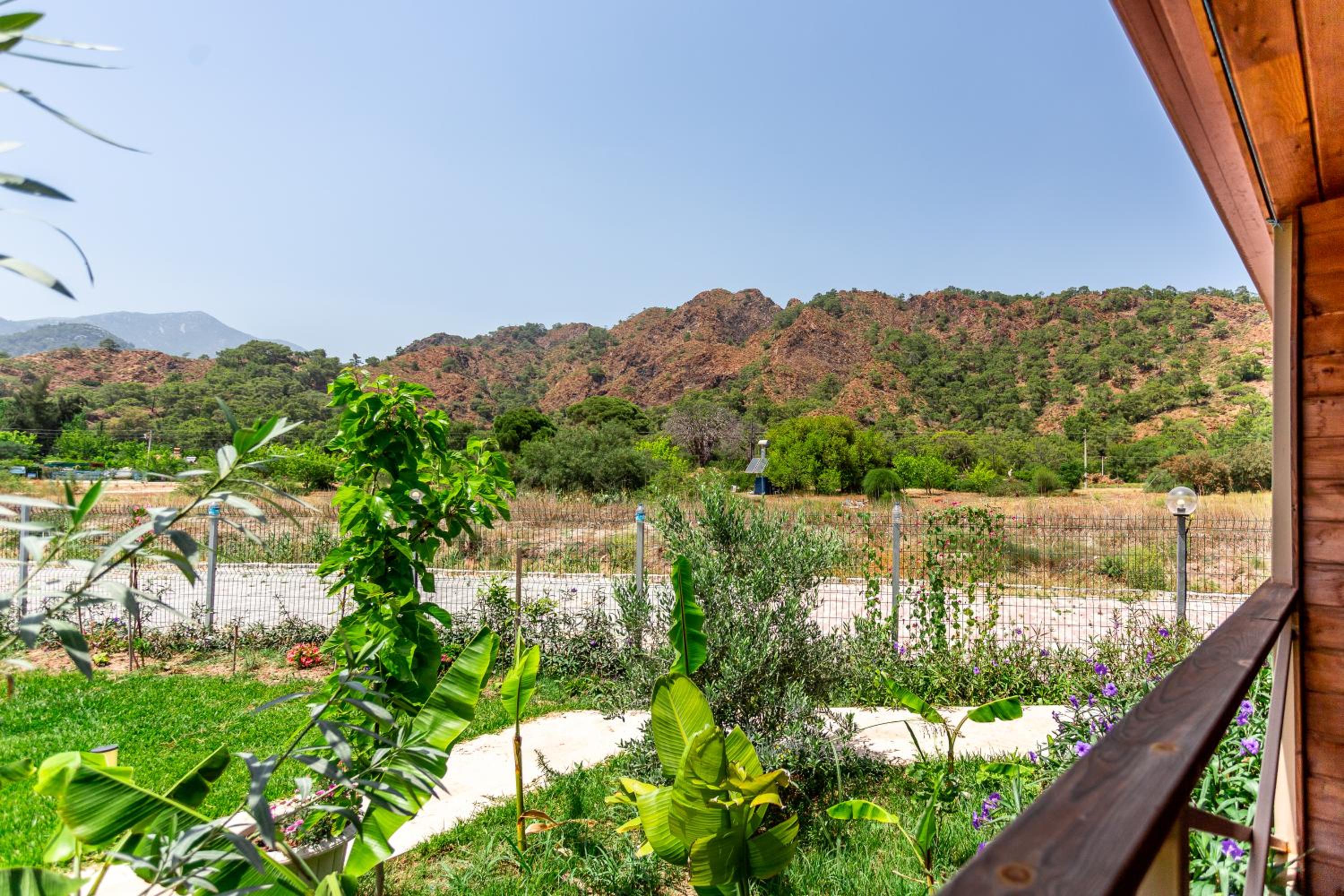 Izgen Bungalows
