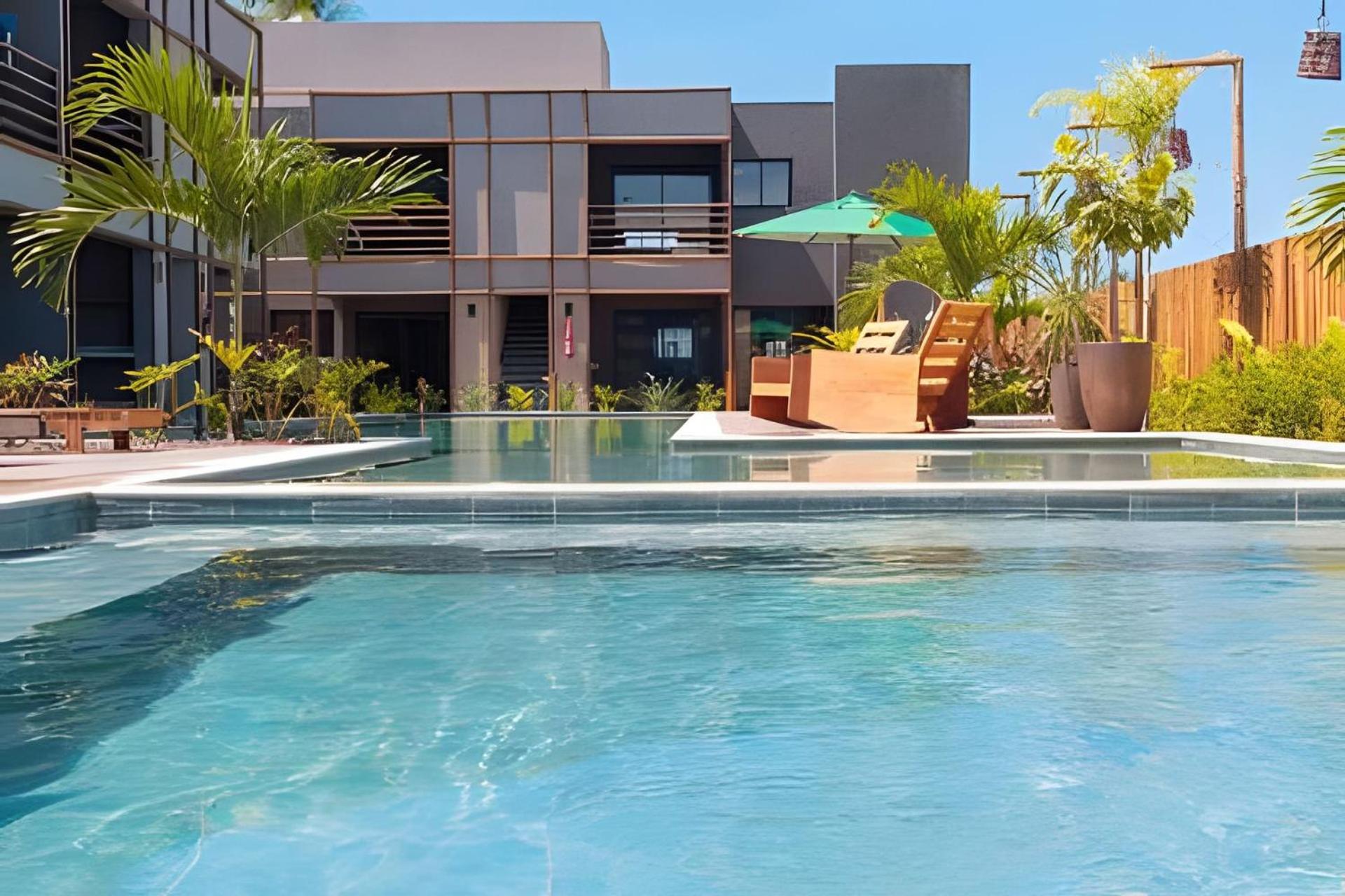 CONDOMINIO GAMBOA - 190 METROS DA PRAIA DO PATACHO