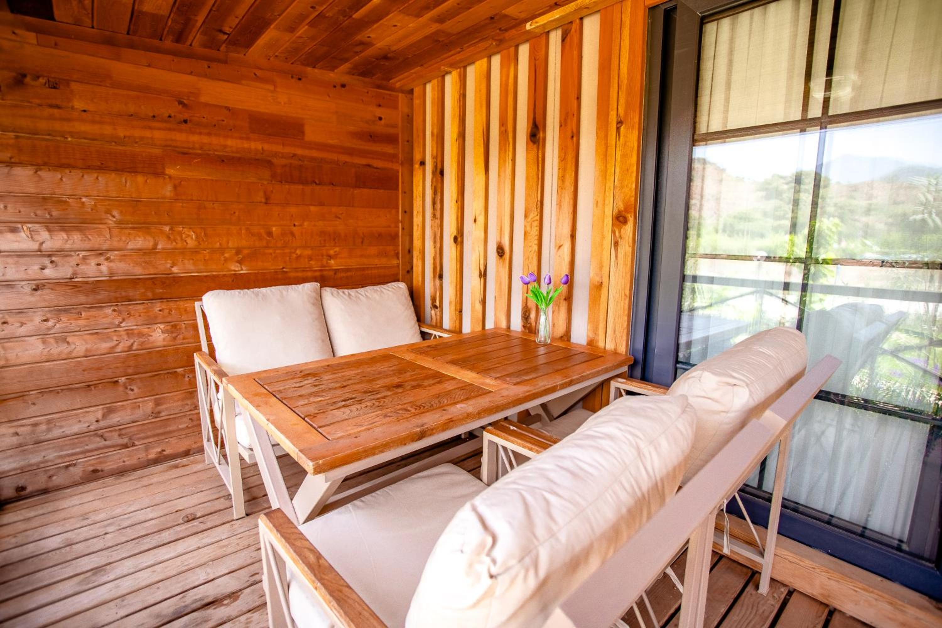 Izgen Bungalows